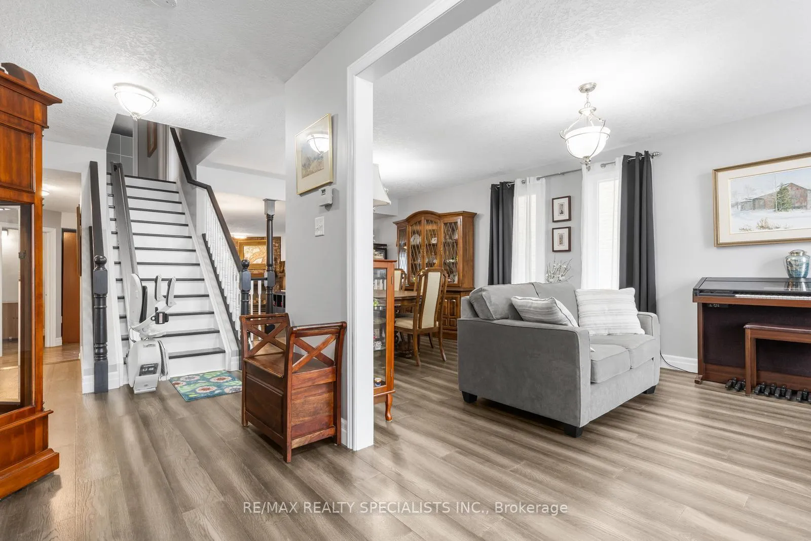 Photo 5 of 16 Lois Lane, Guelph, Willow West/Sugarbush/West Acres — HOMEH