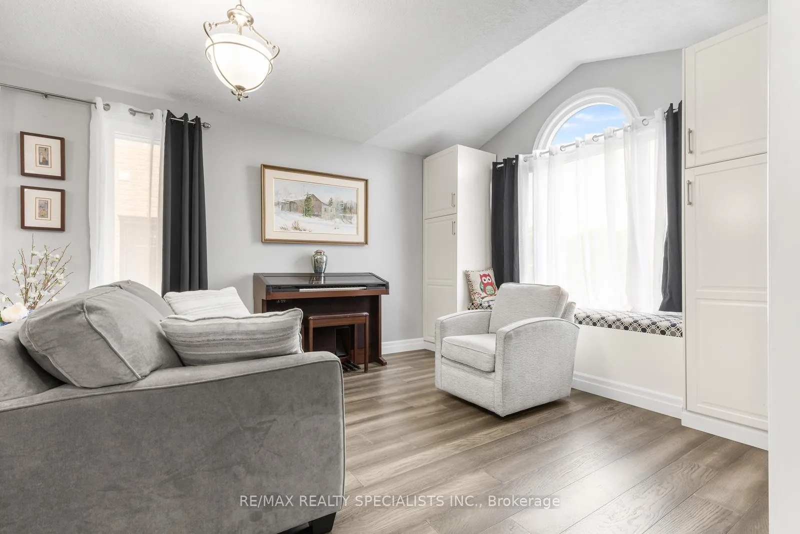 Photo 6 of 16 Lois Lane, Guelph, Willow West/Sugarbush/West Acres — HOMEH