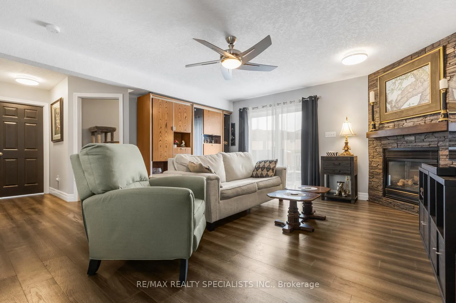 Photo 11 of 16 Lois Lane, Guelph, Willow West/Sugarbush/West Acres — HOMEH