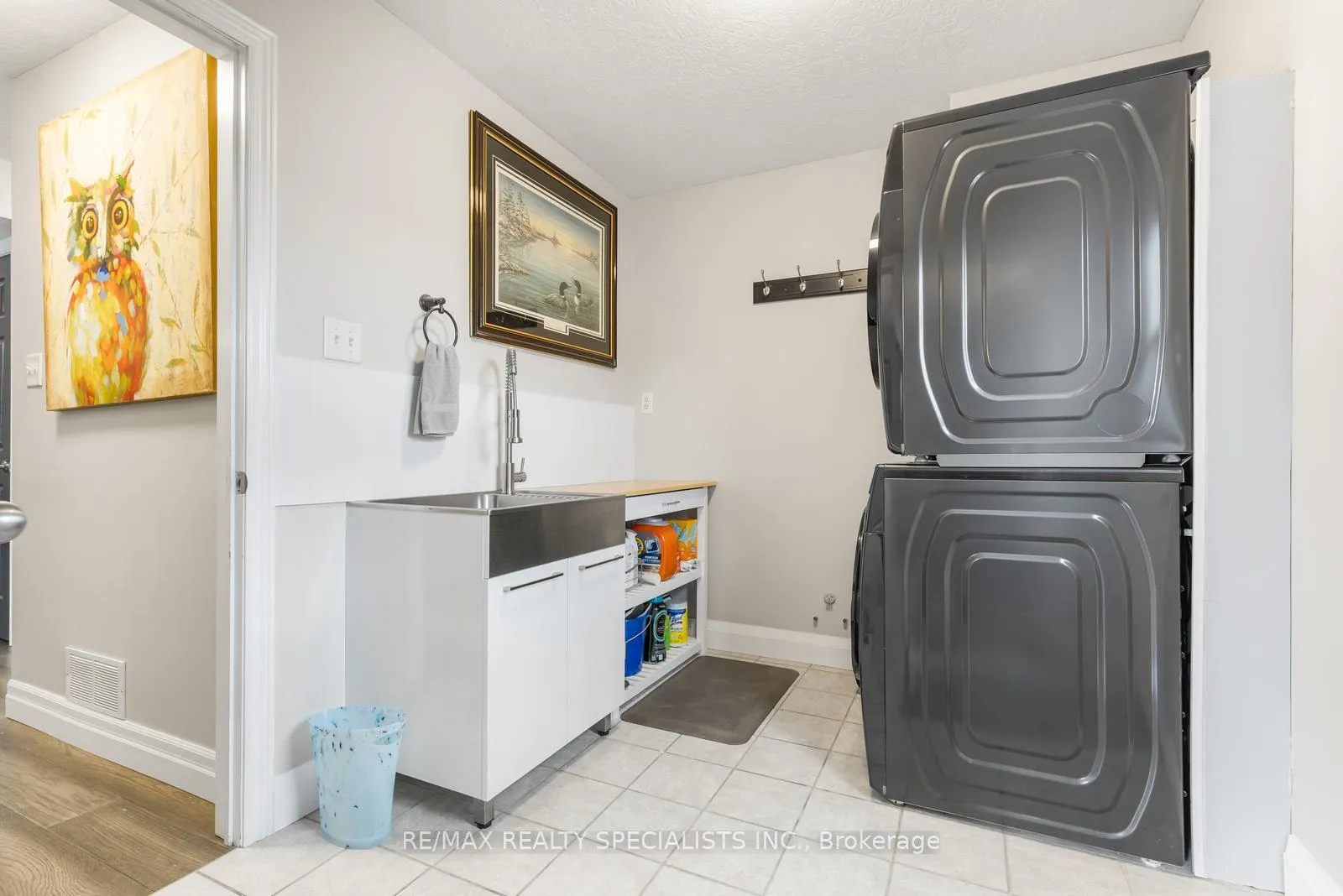 Photo 22 of 16 Lois Lane, Guelph, Willow West/Sugarbush/West Acres — HOMEH