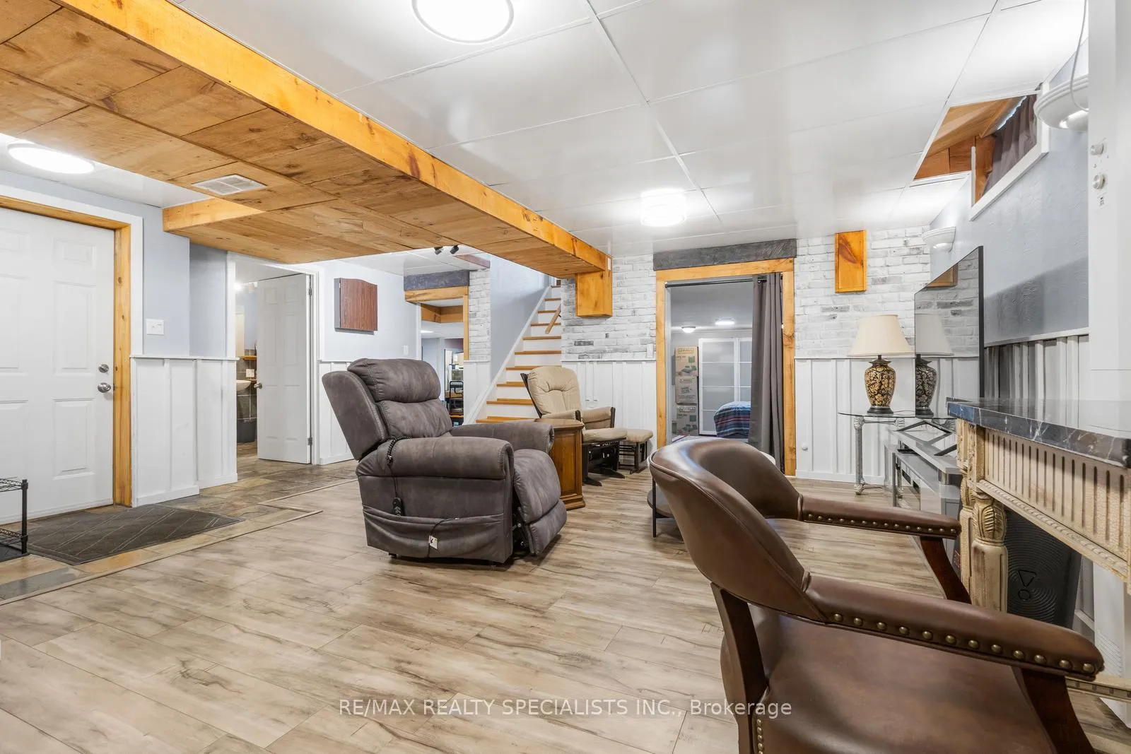 Photo 33 of 16 Lois Lane, Guelph, Willow West/Sugarbush/West Acres — HOMEH