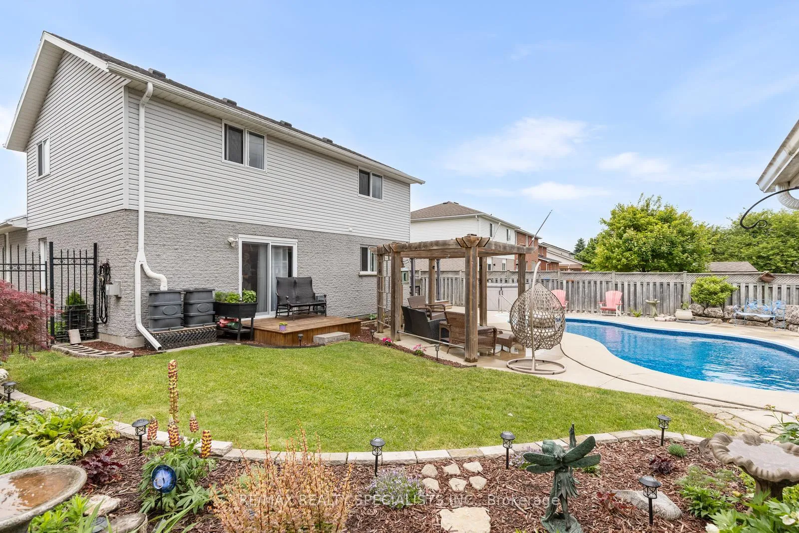 Photo 45 of 16 Lois Lane, Guelph, Willow West/Sugarbush/West Acres — HOMEH