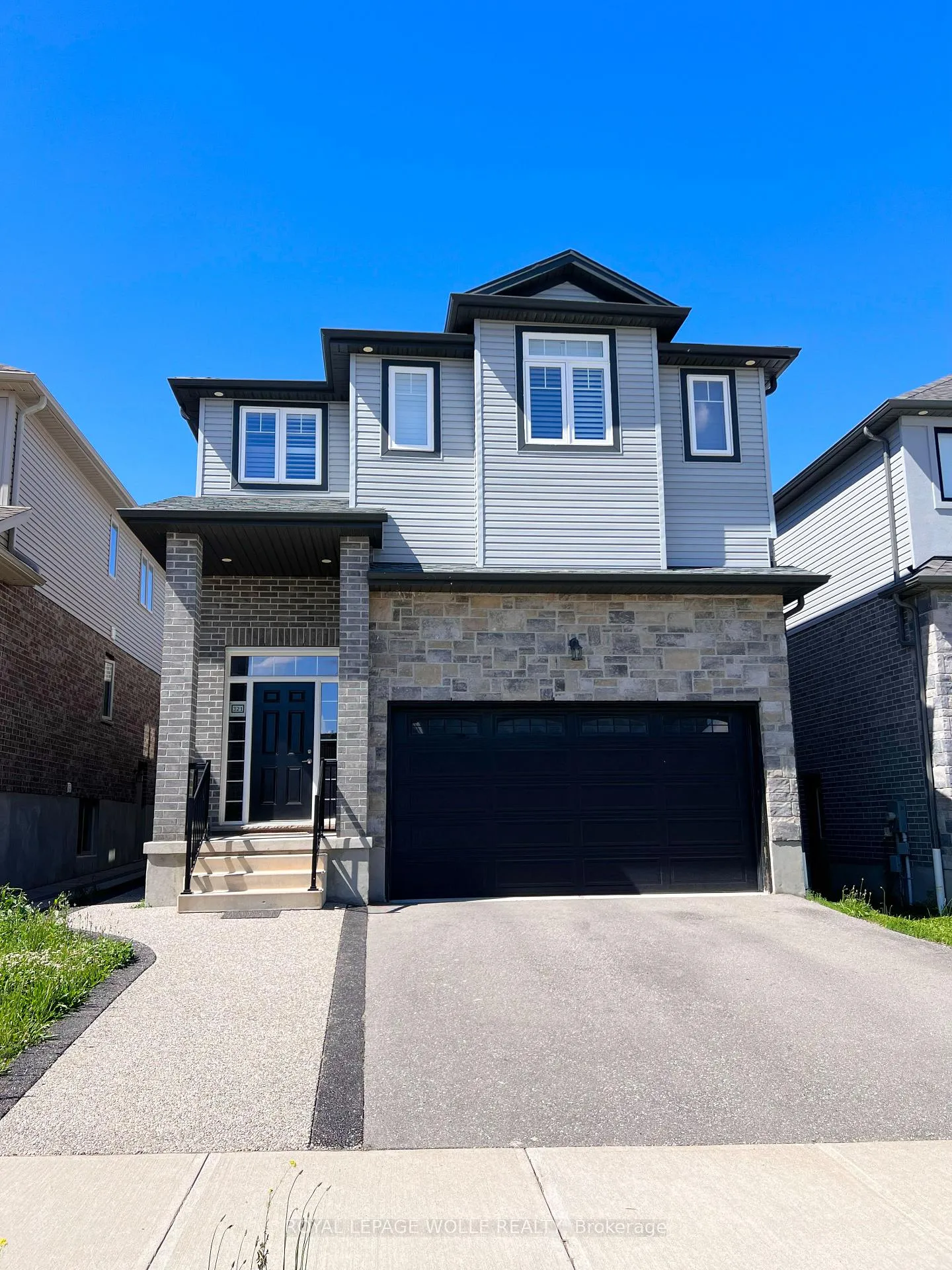 Front of 321 Carriage Way