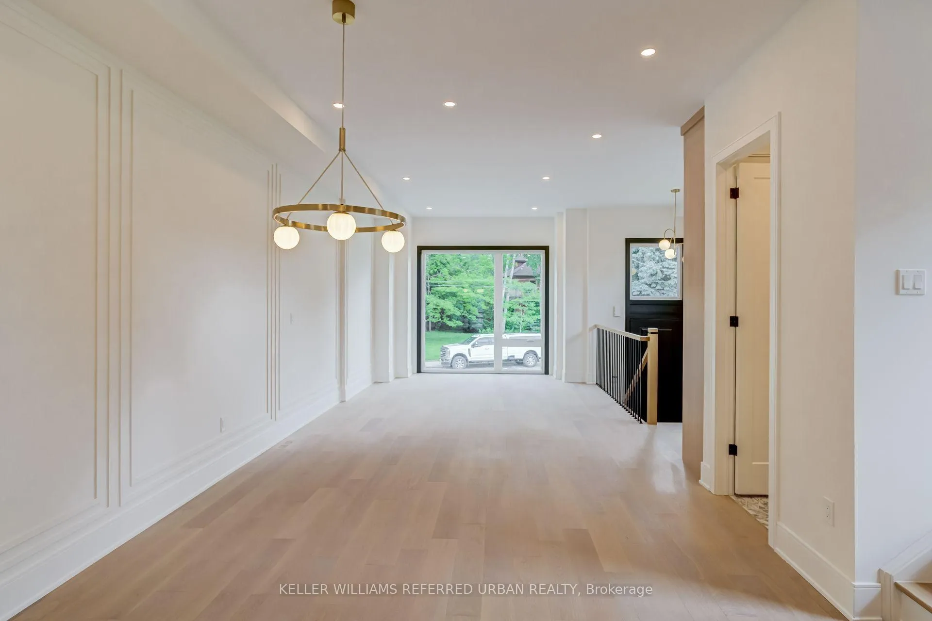 Photo 11 of 39 Wesley Avenue, Mississauga, Port Credit — HOMEH