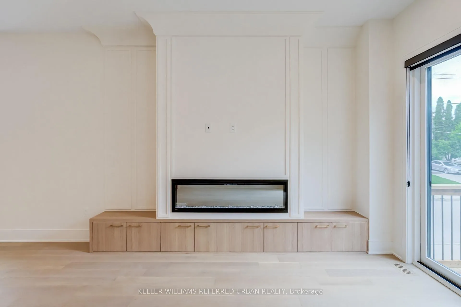Photo 16 of 39 Wesley Avenue, Mississauga, Port Credit — HOMEH