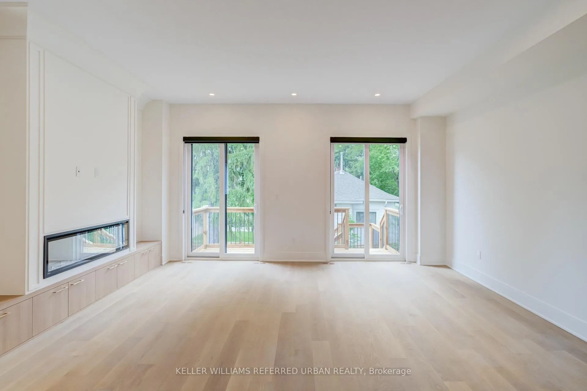 Photo 17 of 39 Wesley Avenue, Mississauga, Port Credit — HOMEH
