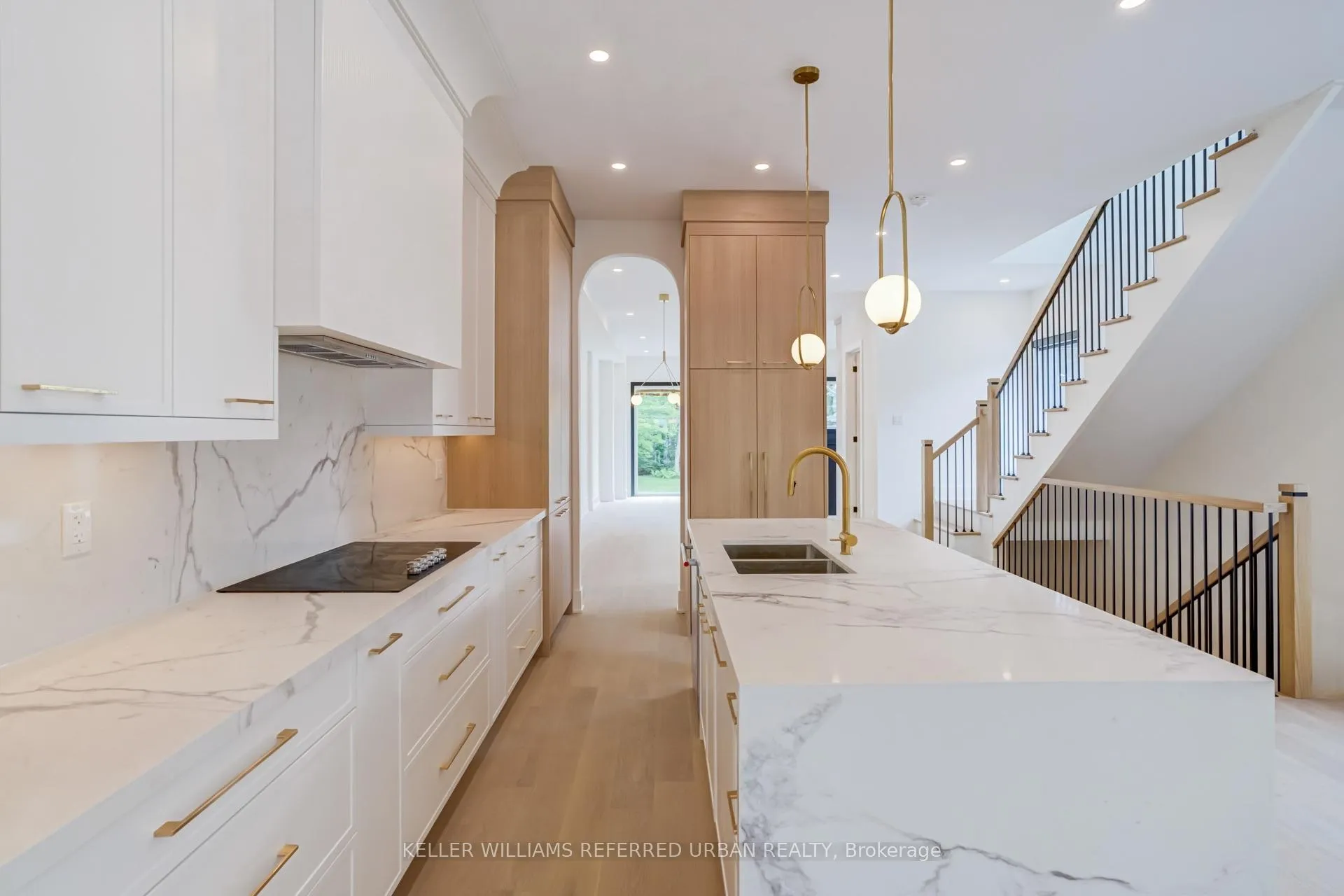 Photo 19 of 39 Wesley Avenue, Mississauga, Port Credit — HOMEH