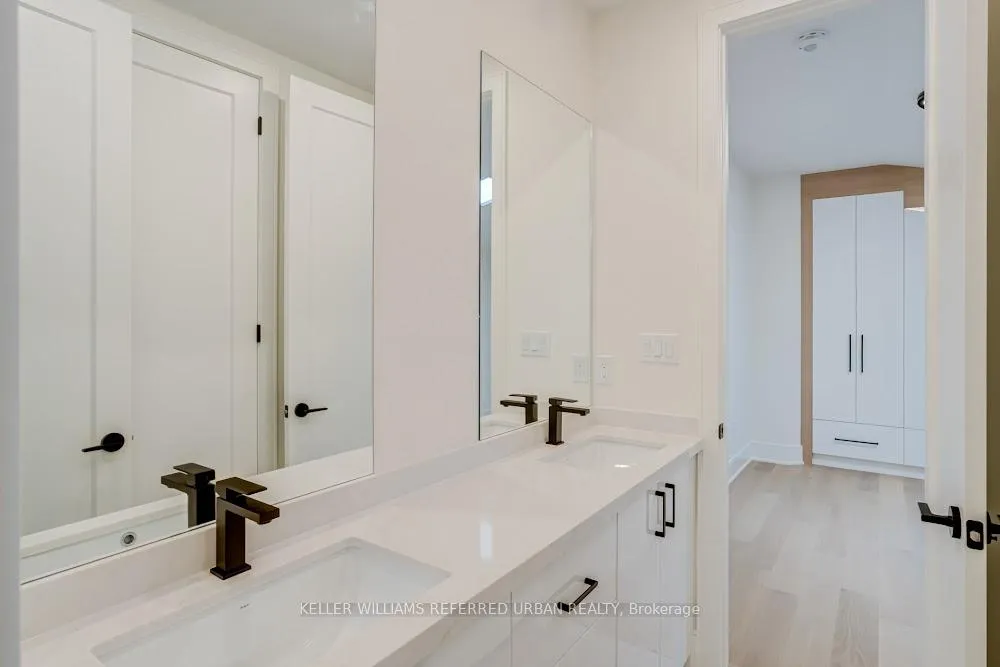 Photo 30 of 39 Wesley Avenue, Mississauga, Port Credit — HOMEH