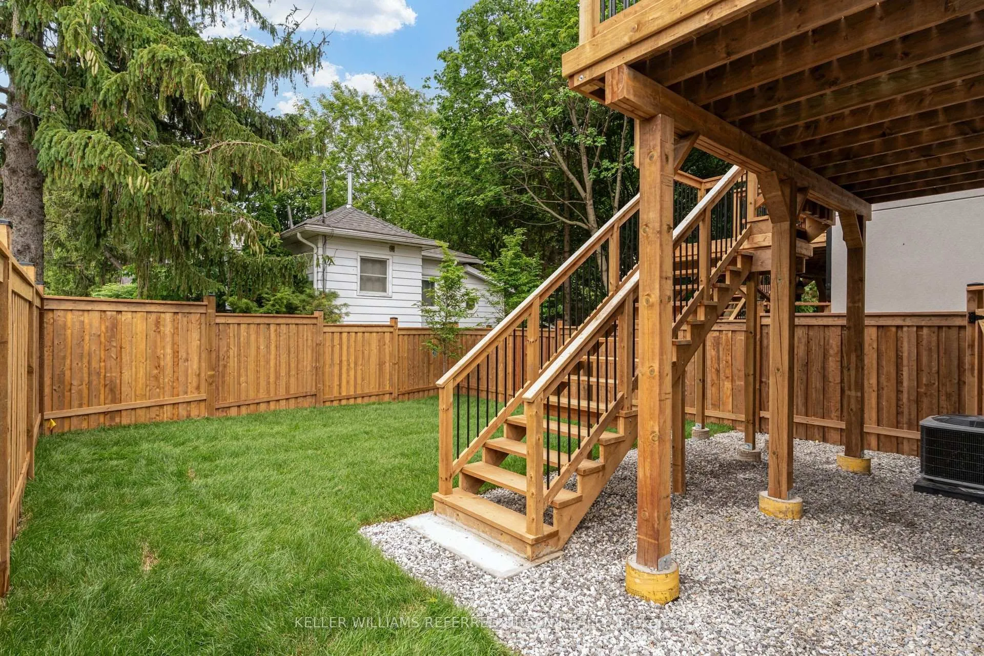 Photo 48 of 39 Wesley Avenue, Mississauga, Port Credit — HOMEH