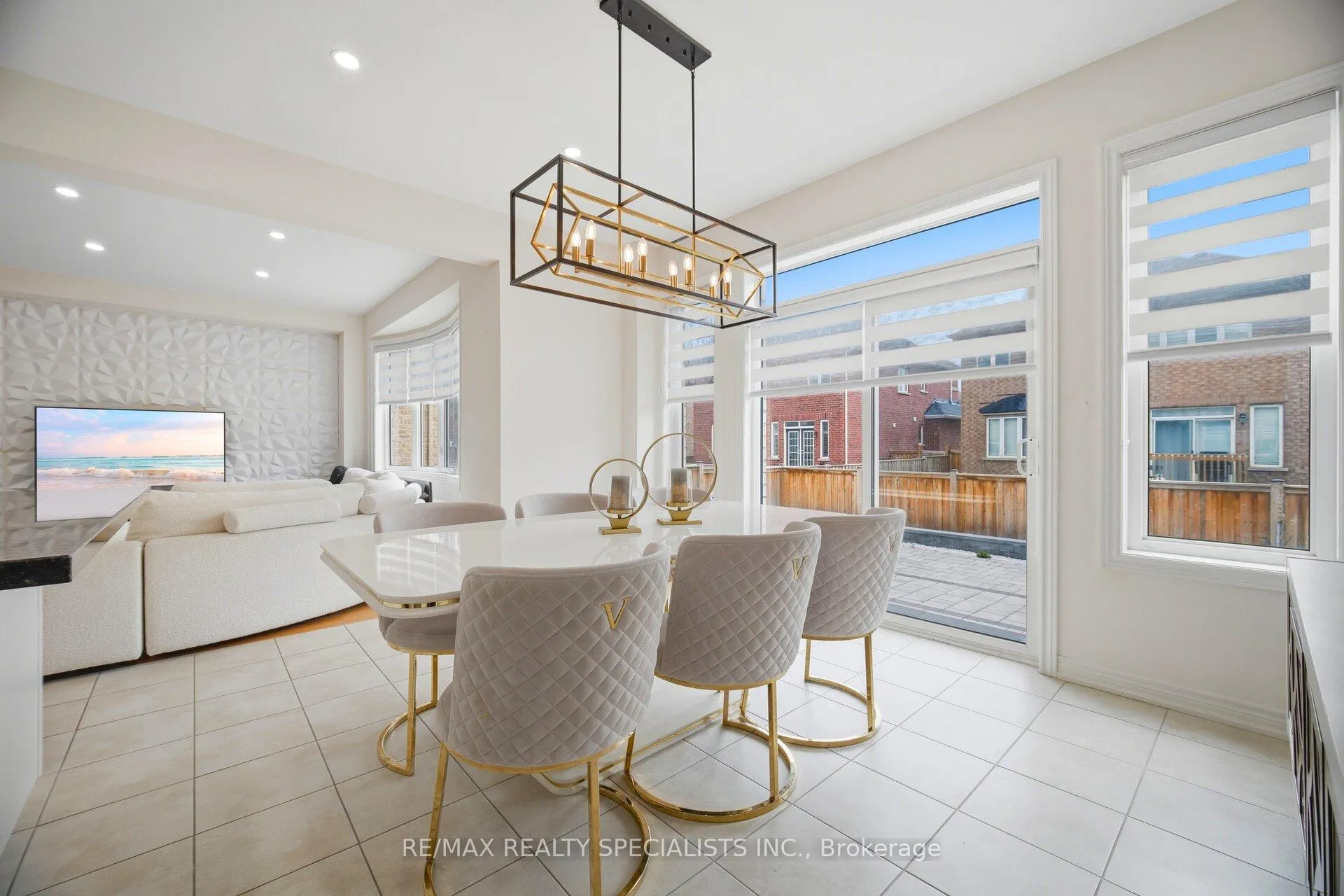Photo 22 of 182 Whittington Drive, Hamilton, Meadowlands — HOMEH