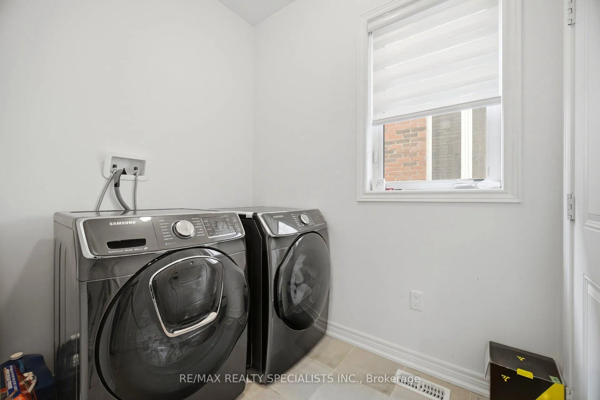 Photo 25 of 182 Whittington Drive, Hamilton, Meadowlands — HOMEH