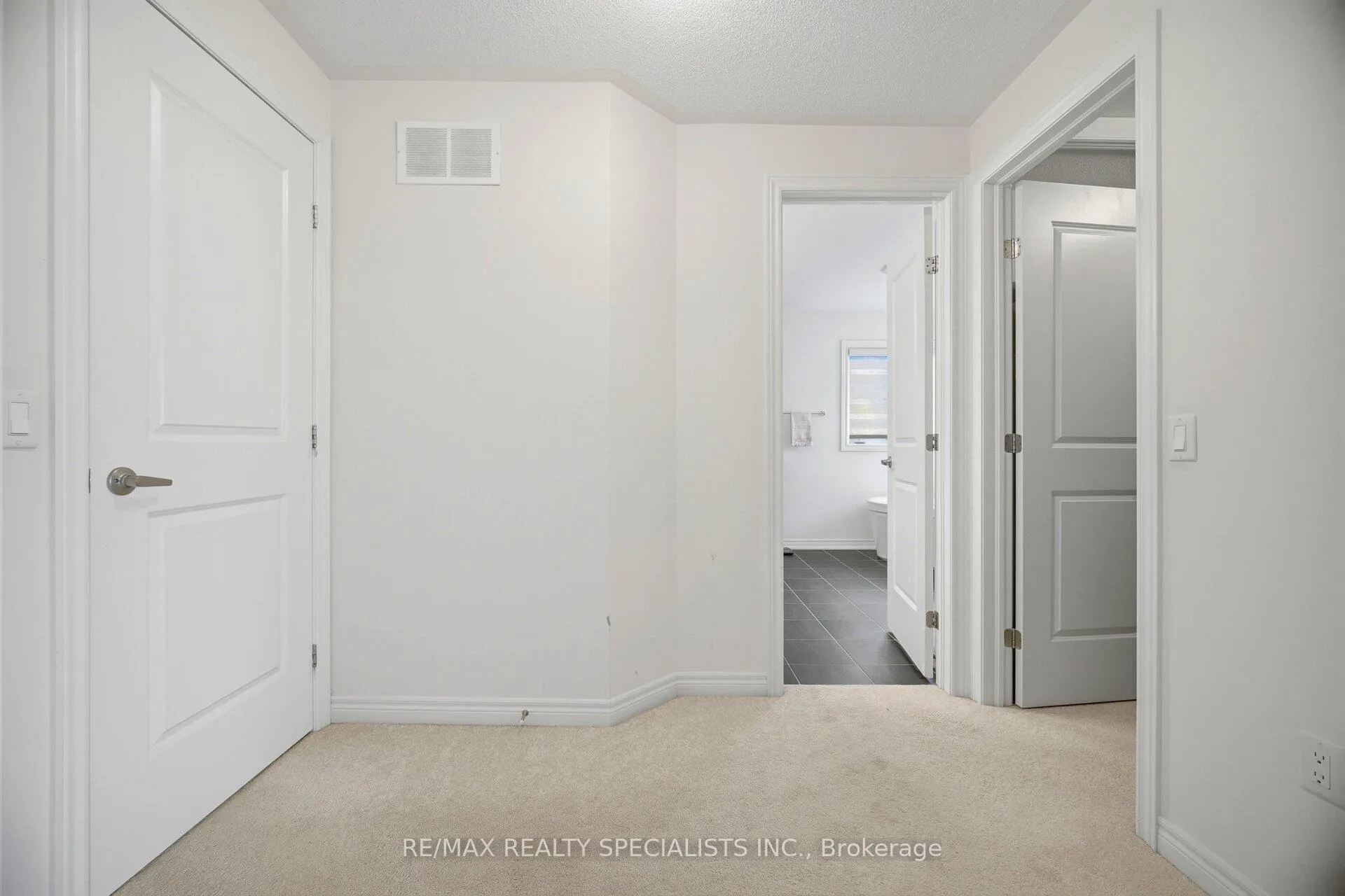 Photo 33 of 182 Whittington Drive, Hamilton, Meadowlands — HOMEH