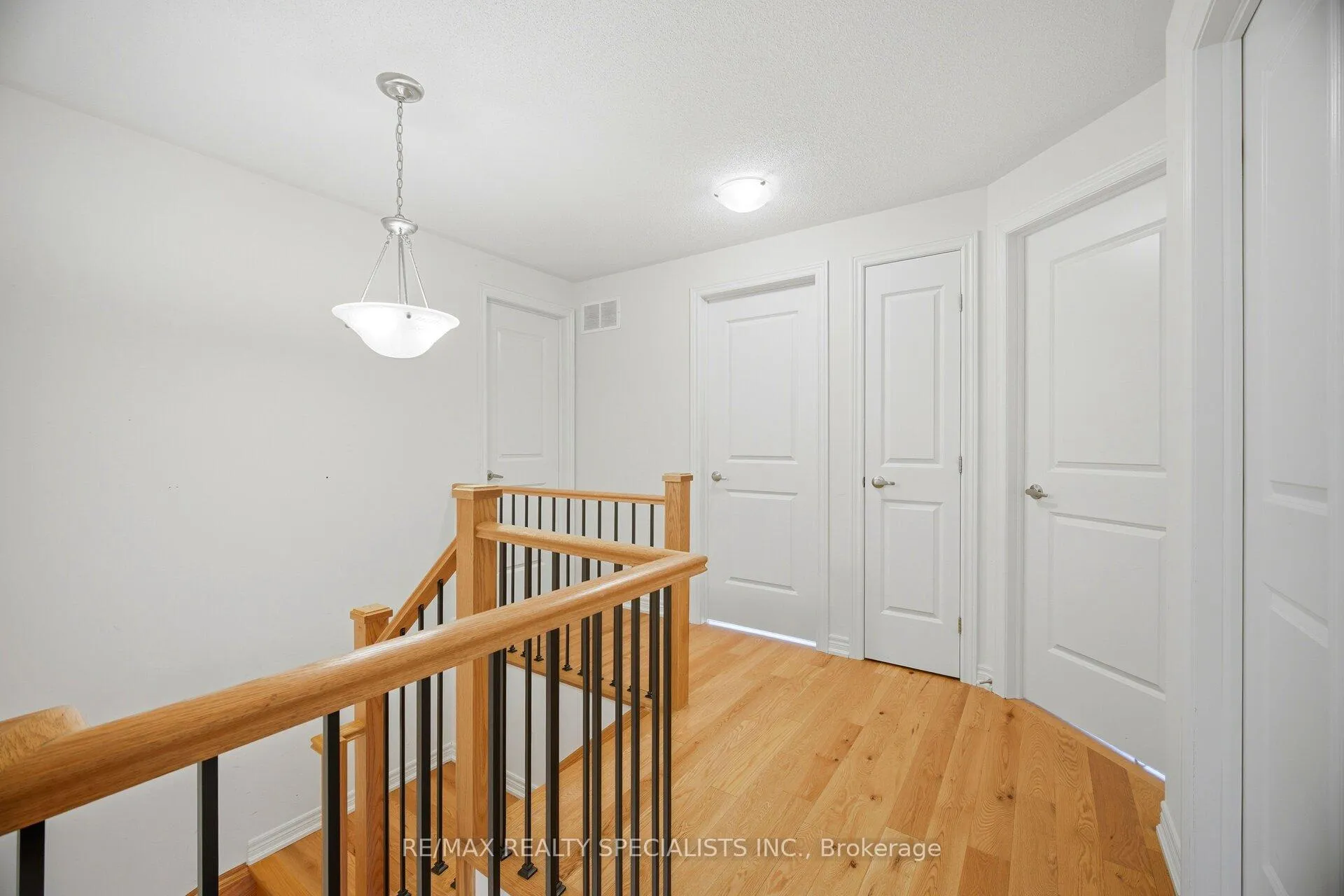 Photo 35 of 182 Whittington Drive, Hamilton, Meadowlands — HOMEH
