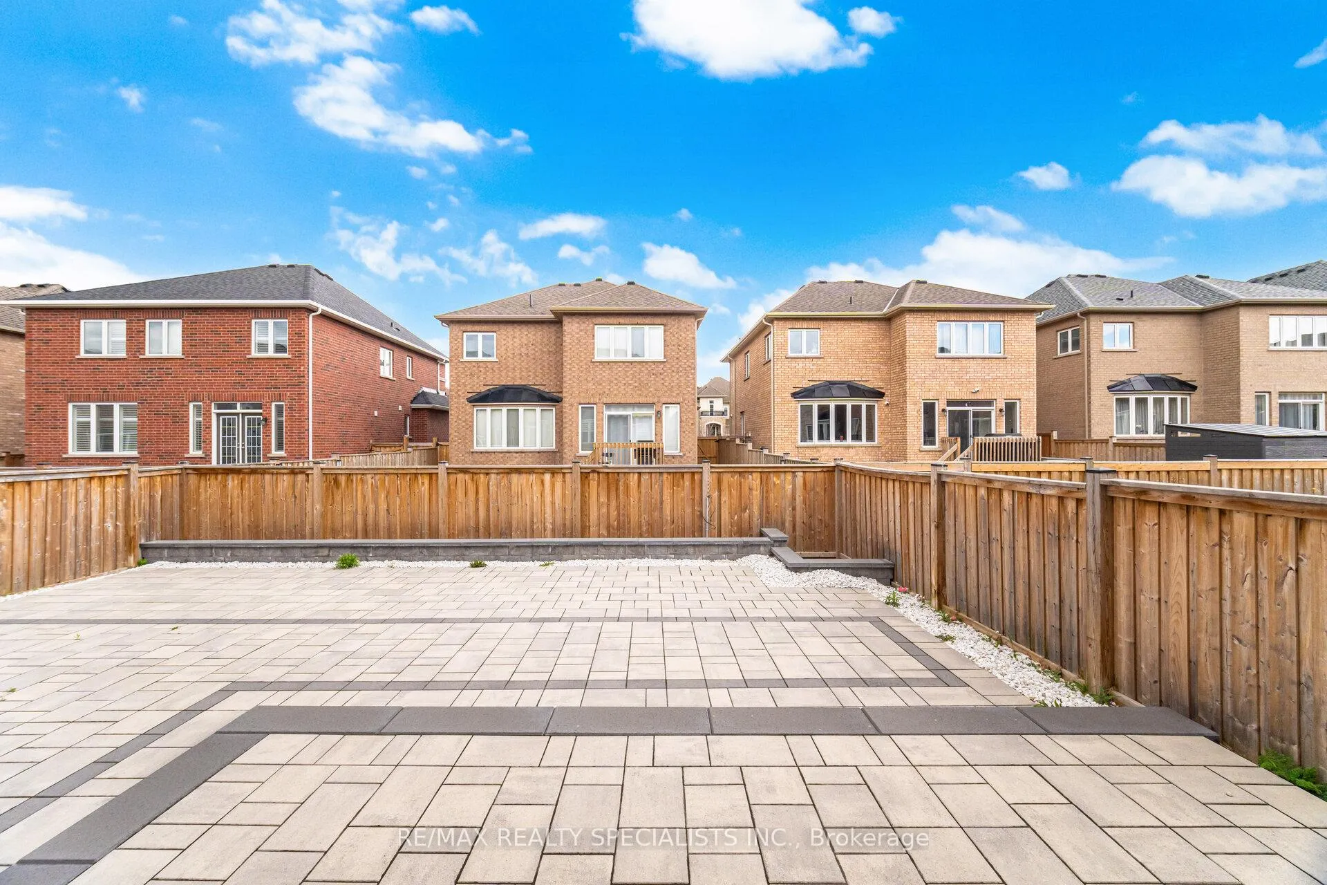 Photo 46 of 182 Whittington Drive, Hamilton, Meadowlands — HOMEH