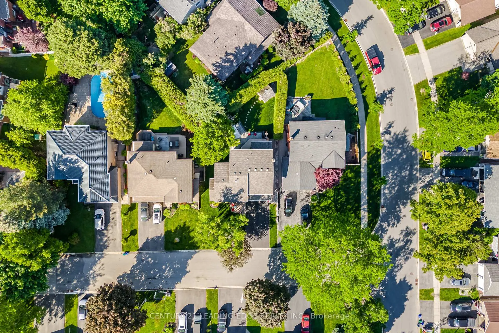 Photo 6 of 2203 Previn Court, Burlington, Brant Hills — HOMEH