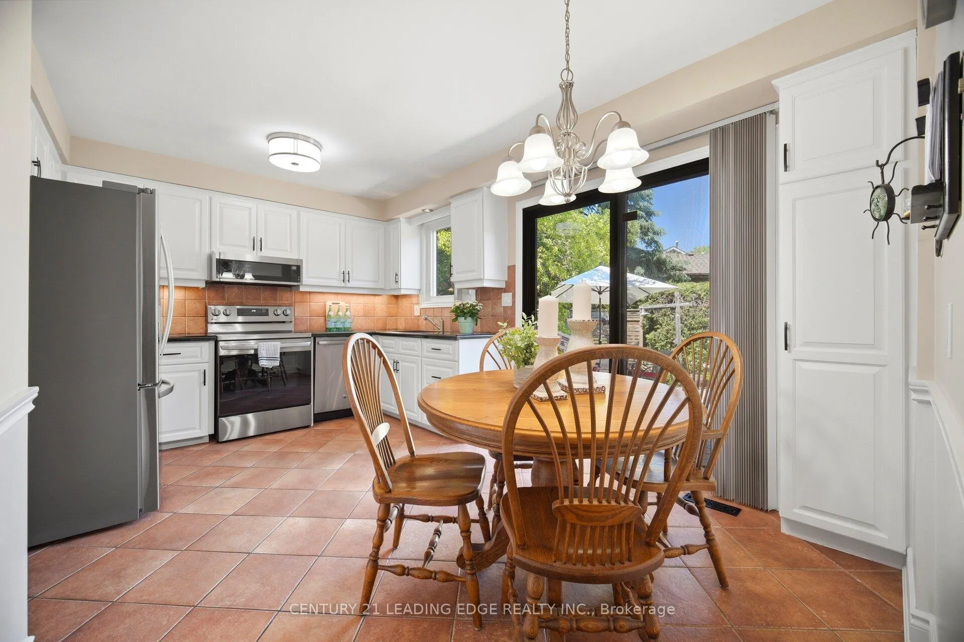 Photo 44 of 2203 Previn Court, Burlington, Brant Hills — HOMEH