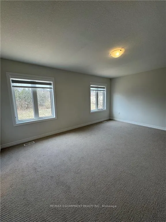 Photo 1 of 29 Gilham Way, Brant, Paris — HOMEH