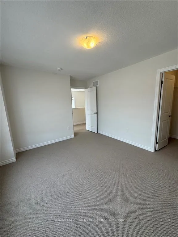 Photo 10 of 29 Gilham Way, Brant, Paris — HOMEH