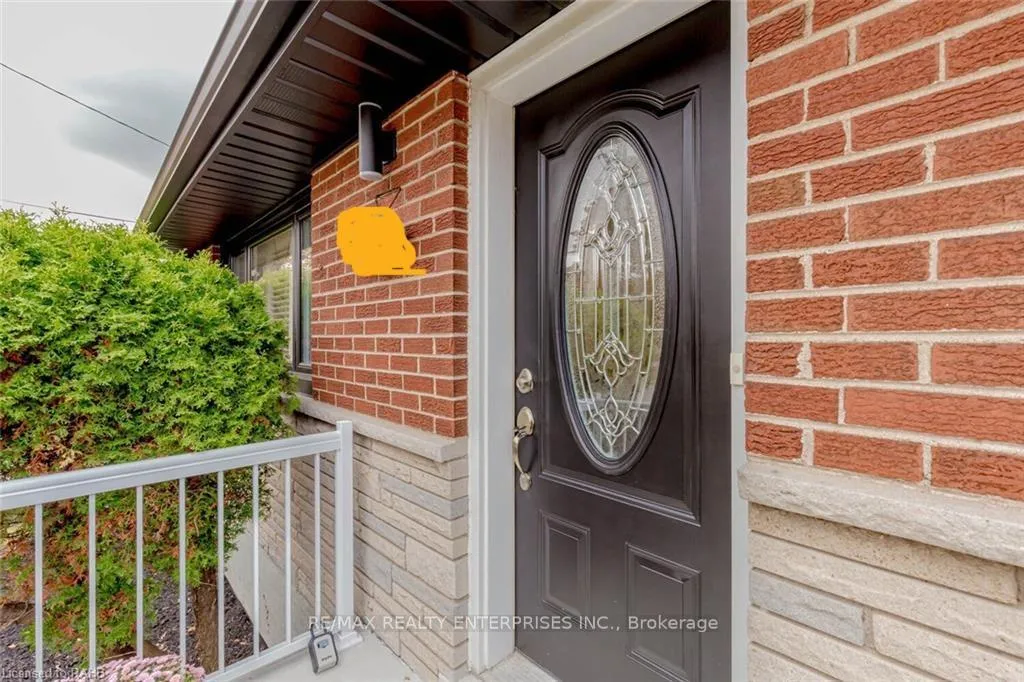 Photo 3 of Unit Main, 128 Clarendon Avenue, Hamilton, Balfour — HOMEH