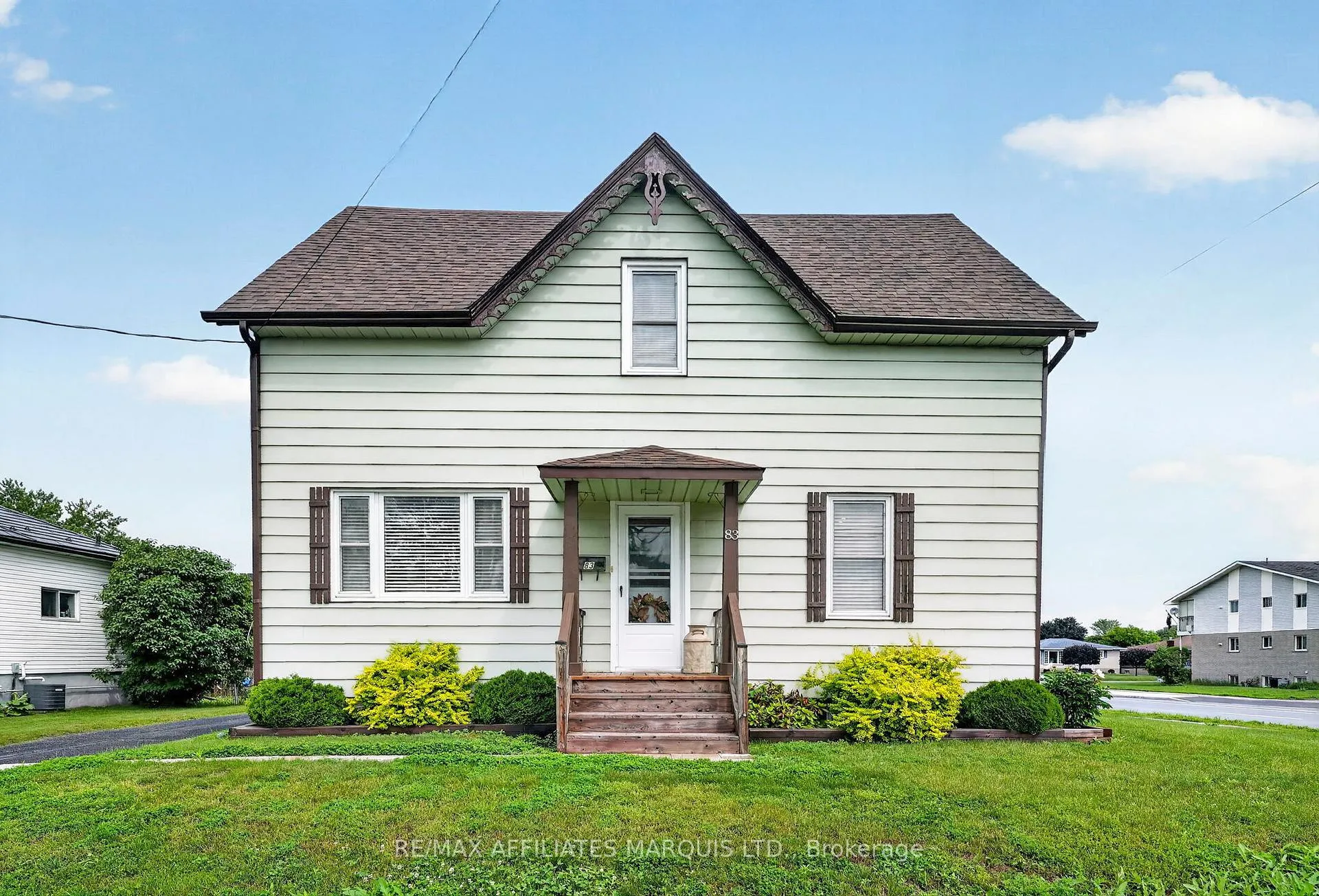 Photo 1 of 83 Eleventh Street E, Cornwall, Cornwall — HOMEH