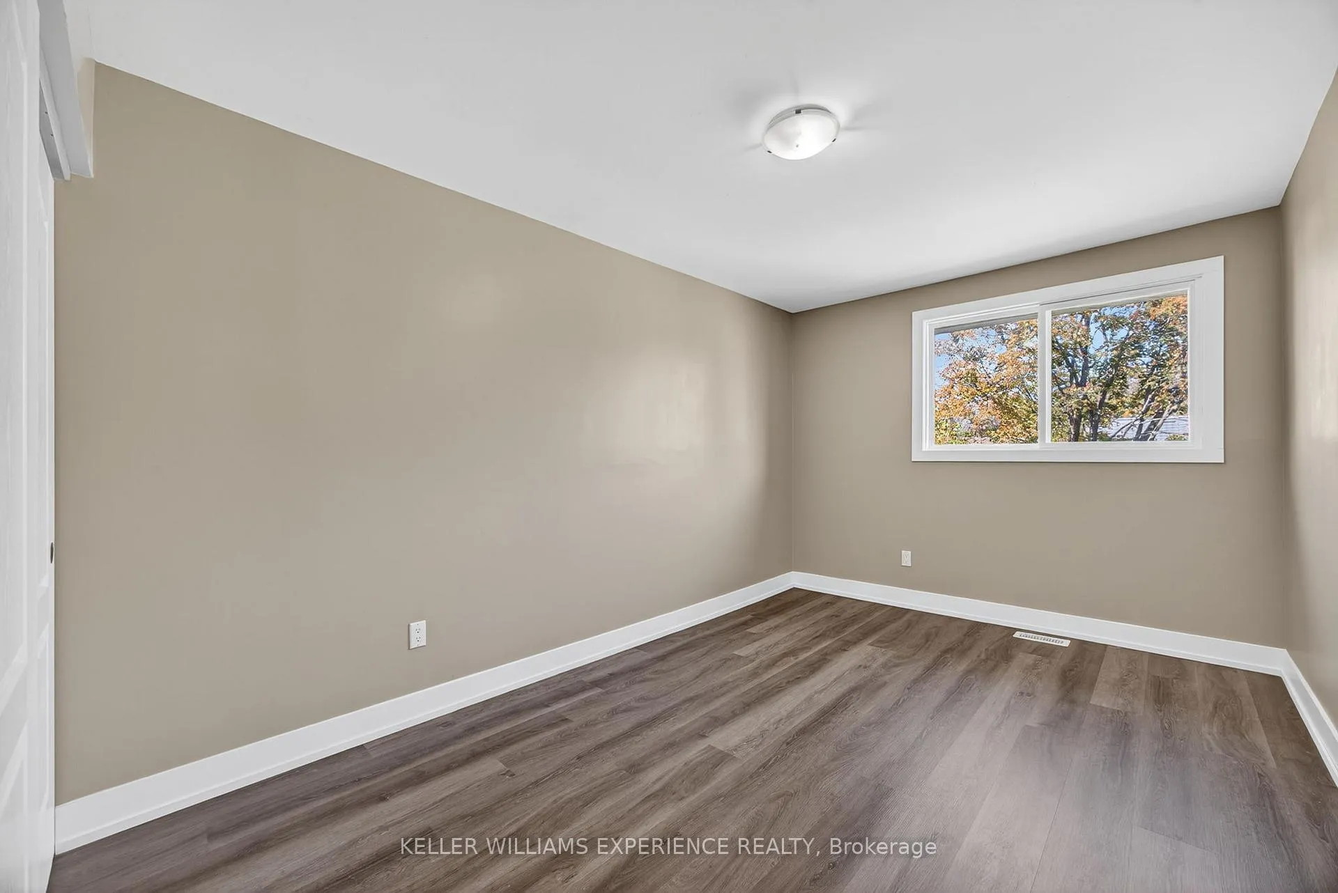Photo 29 of Unit #22, 12 Lankin Boulevard, Orillia — HOMEH