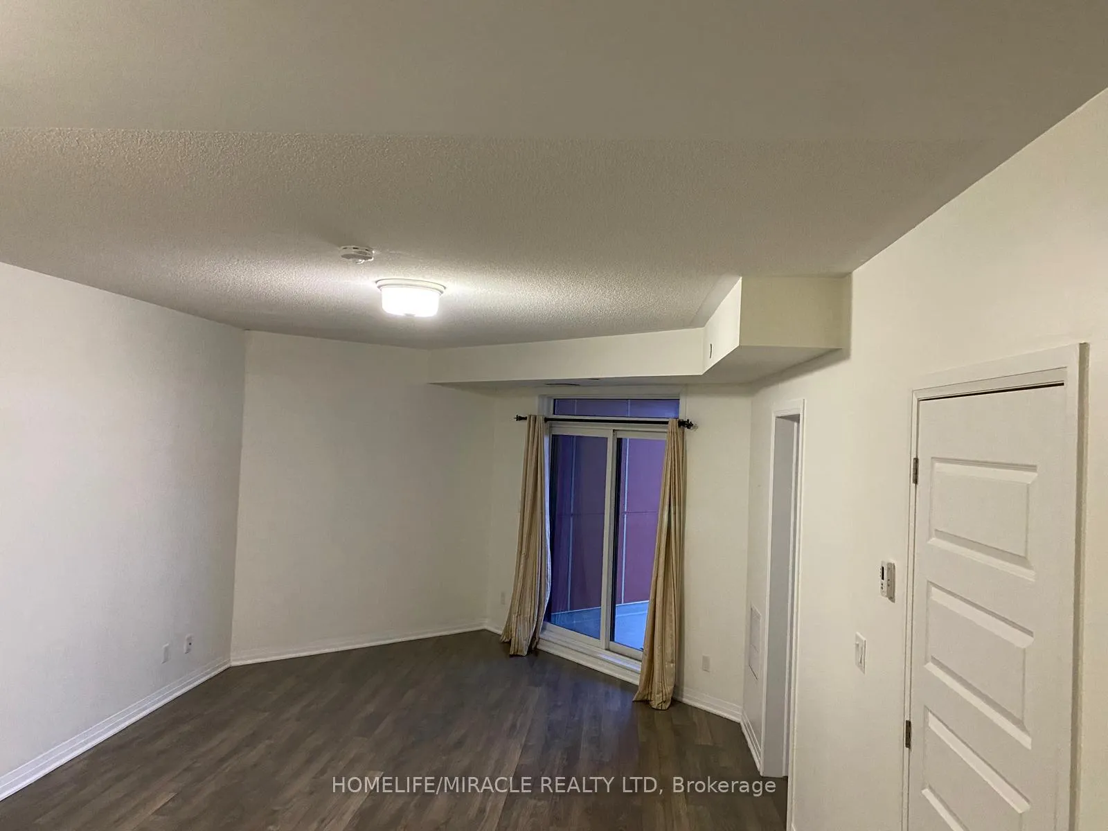 Photo 6 of Unit 501, 2 Adam sellers Street, Markham, Cornell — HOMEH