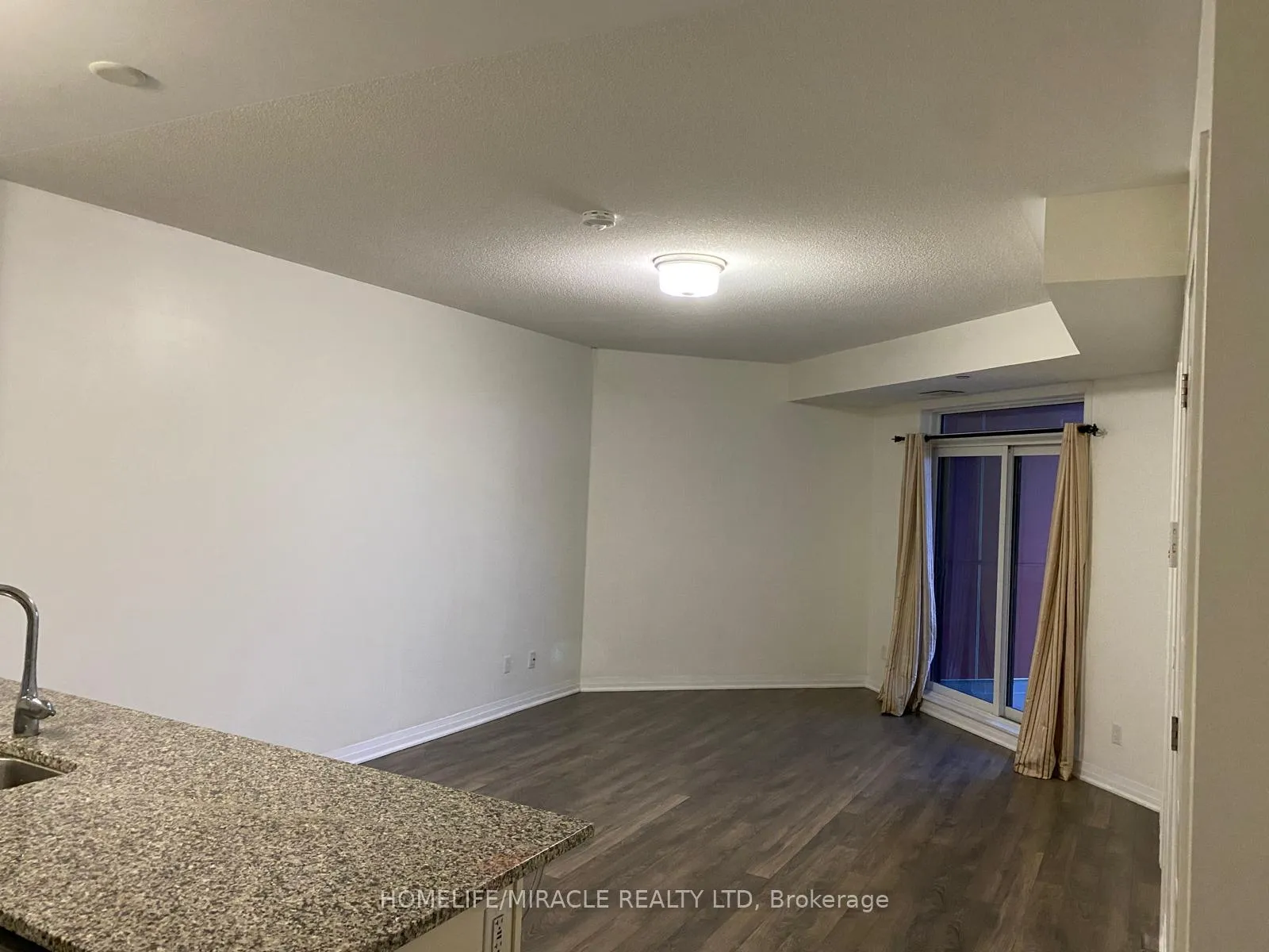 Photo 9 of Unit 501, 2 Adam sellers Street, Markham, Cornell — HOMEH