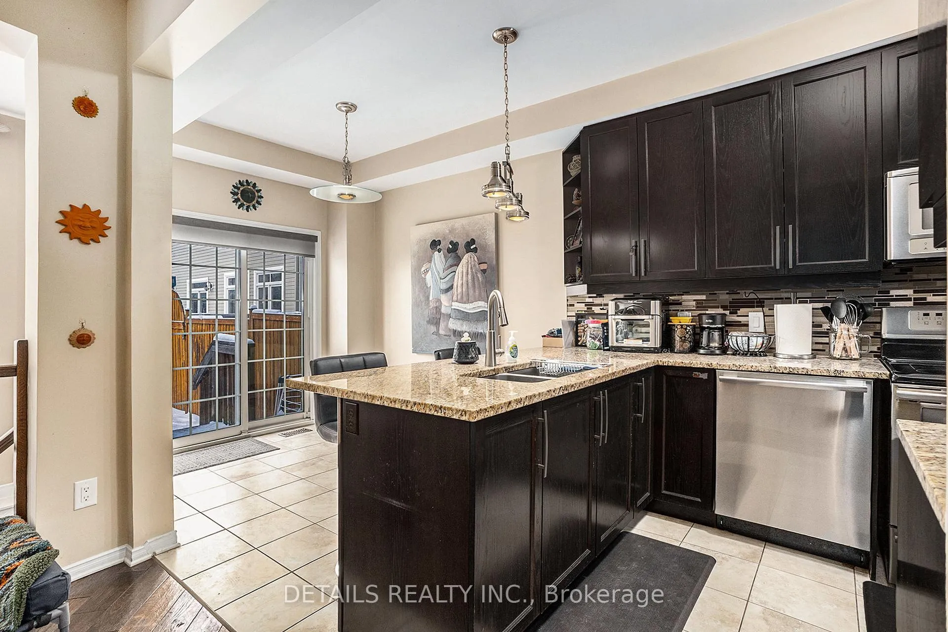 Photo 7 of 107 Lochnaw Private, Ottawa, Barrhaven - Stonebridge — HOMEH