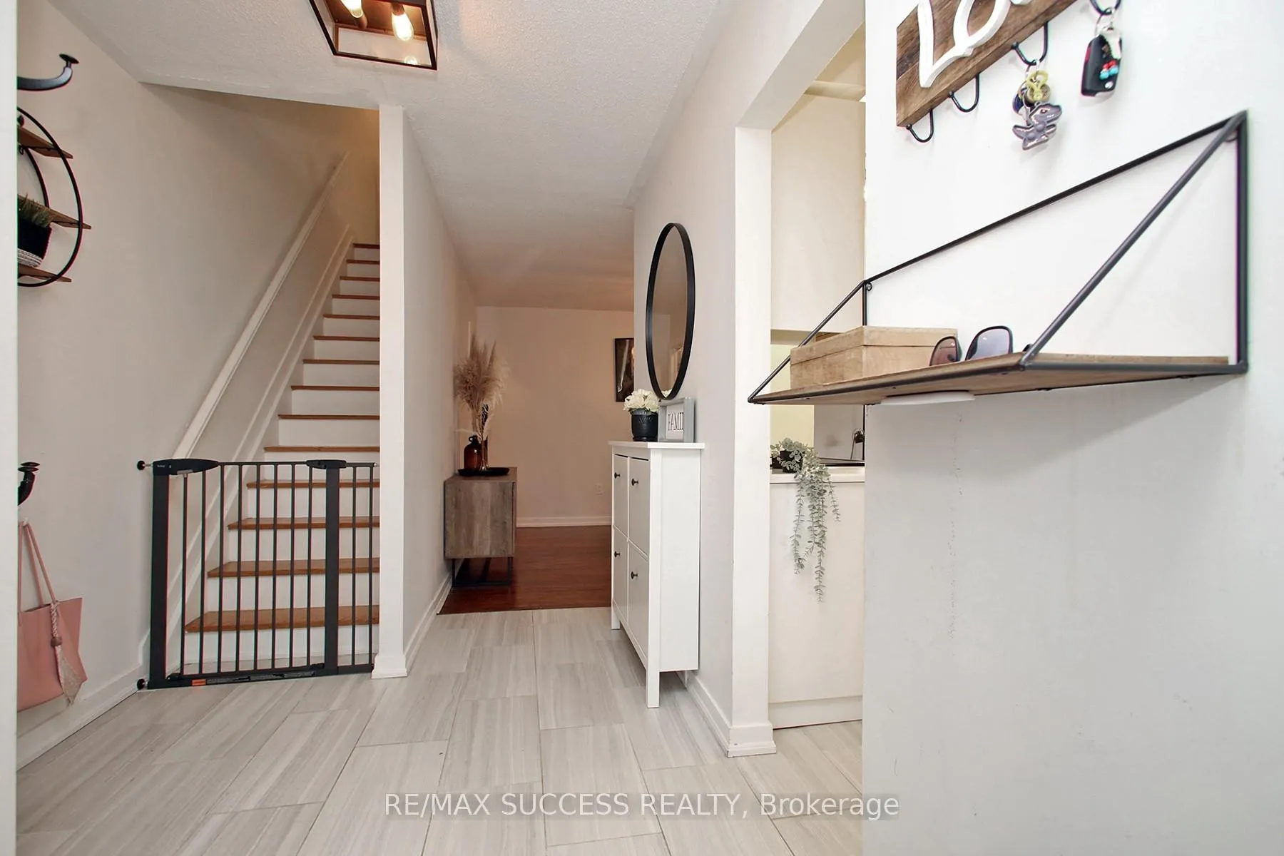 Photo 9 of Unit 591, 591 Timber Lane, Burlington, Appleby — HOMEH