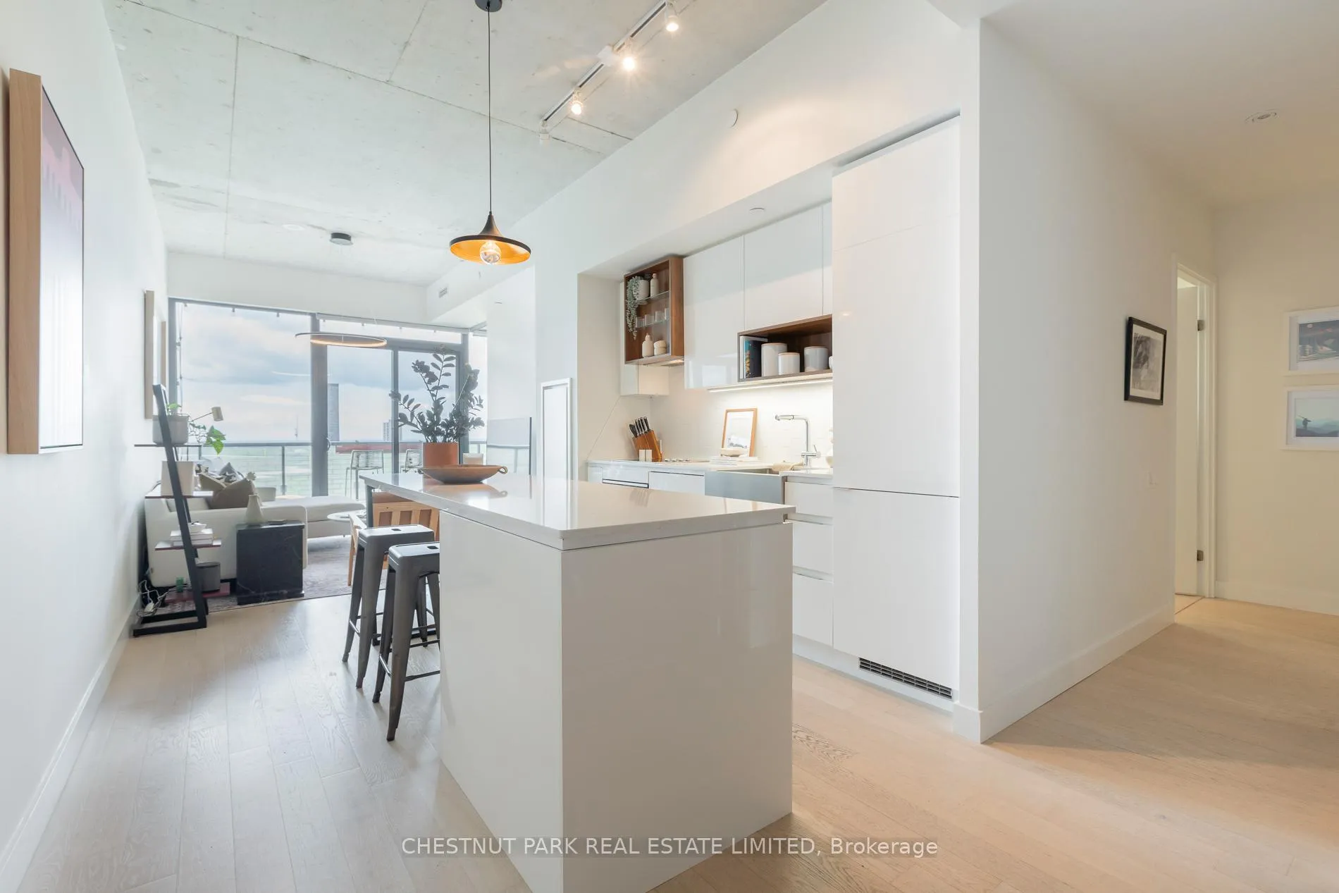 Photo 2 of 383 Sorauren Avenue, Toronto, Roncesvalles — HOMEH