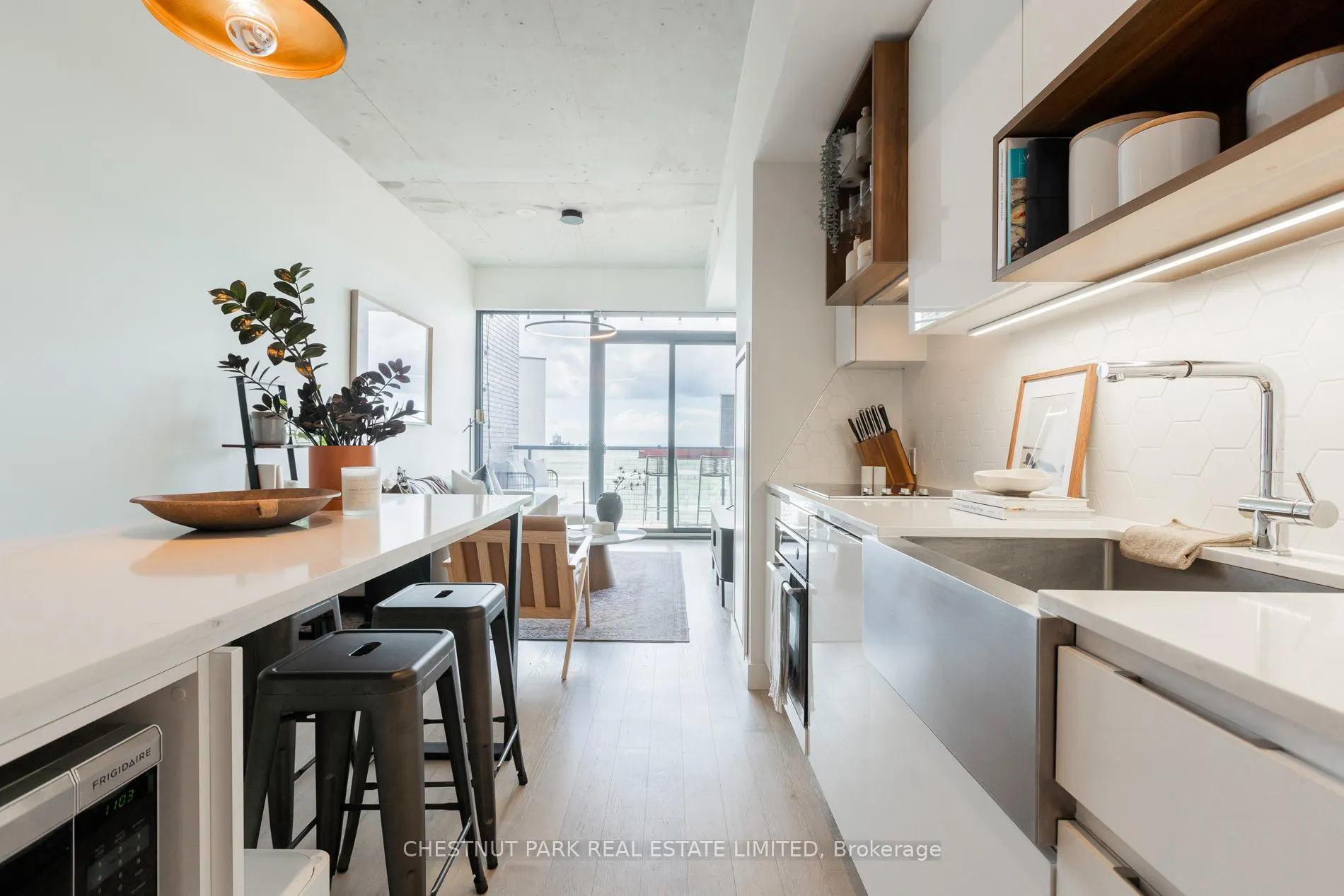 Photo 3 of 383 Sorauren Avenue, Toronto, Roncesvalles — HOMEH
