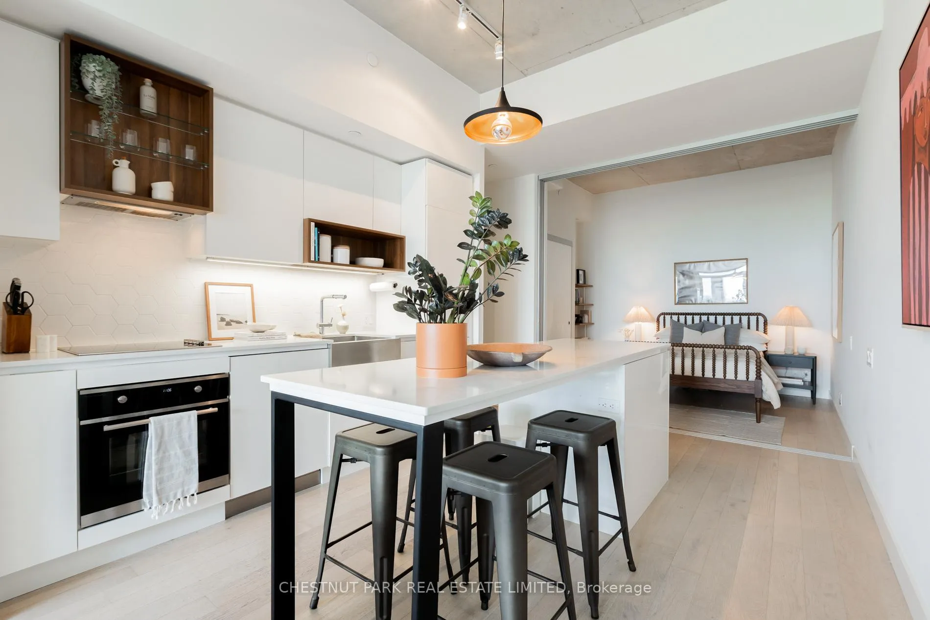 Photo 6 of 383 Sorauren Avenue, Toronto, Roncesvalles — HOMEH