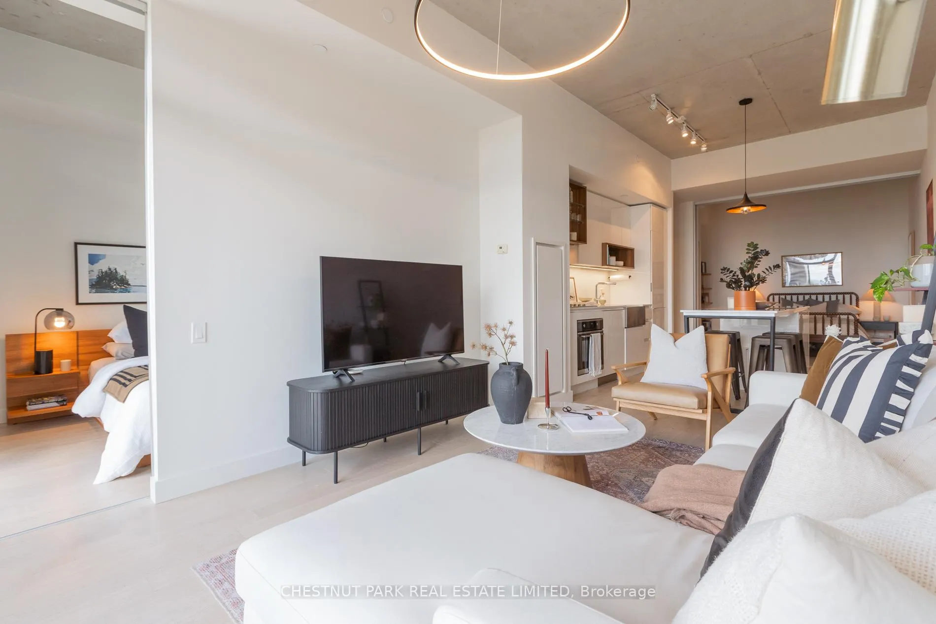 Photo 9 of 383 Sorauren Avenue, Toronto, Roncesvalles — HOMEH