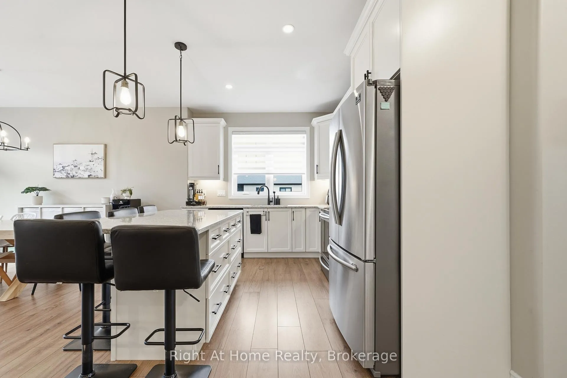 Photo 5 of 27 Redwood Drive, Belleville, Thurlow Ward — HOMEH