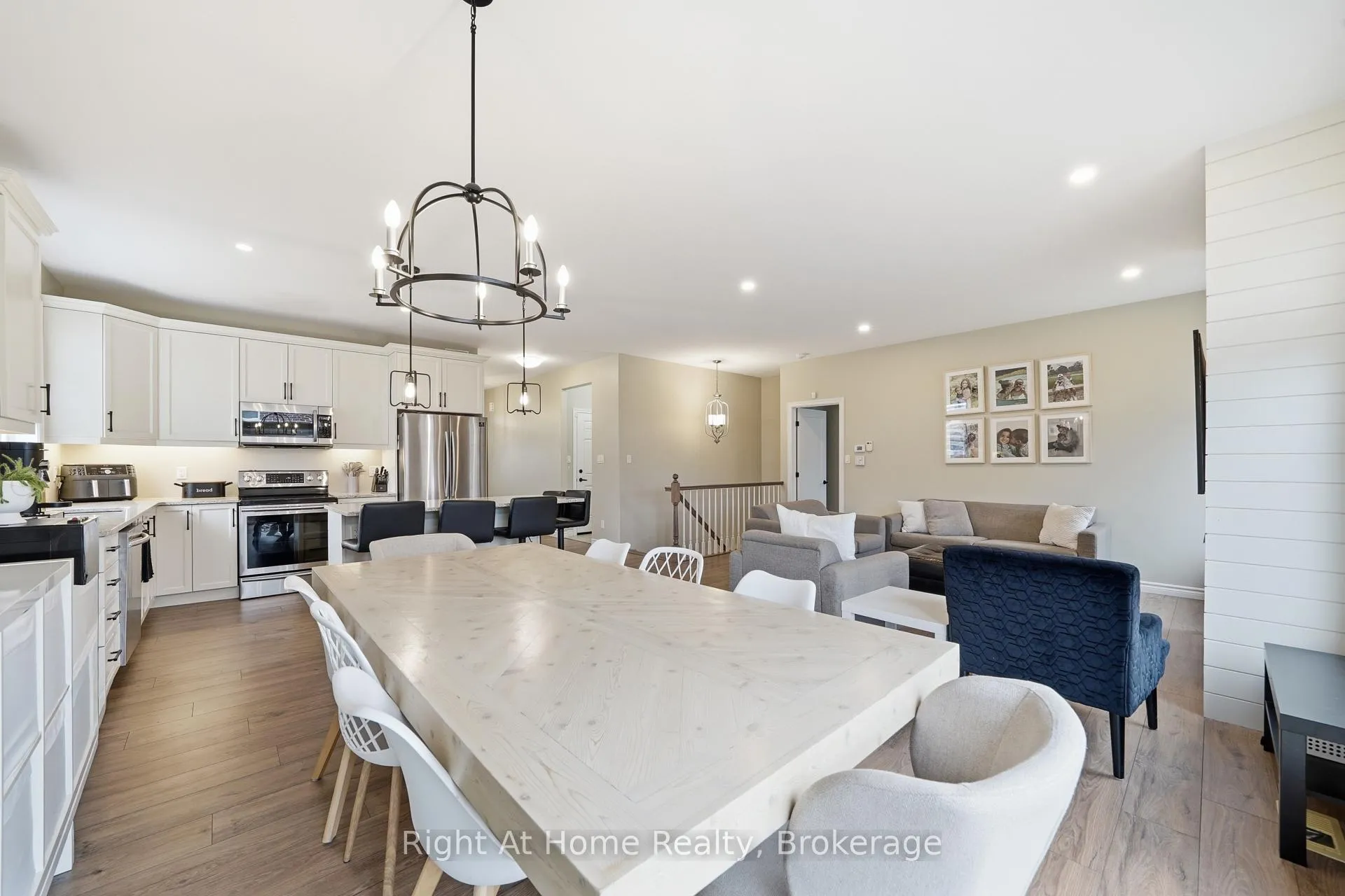 Photo 10 of 27 Redwood Drive, Belleville, Thurlow Ward — HOMEH