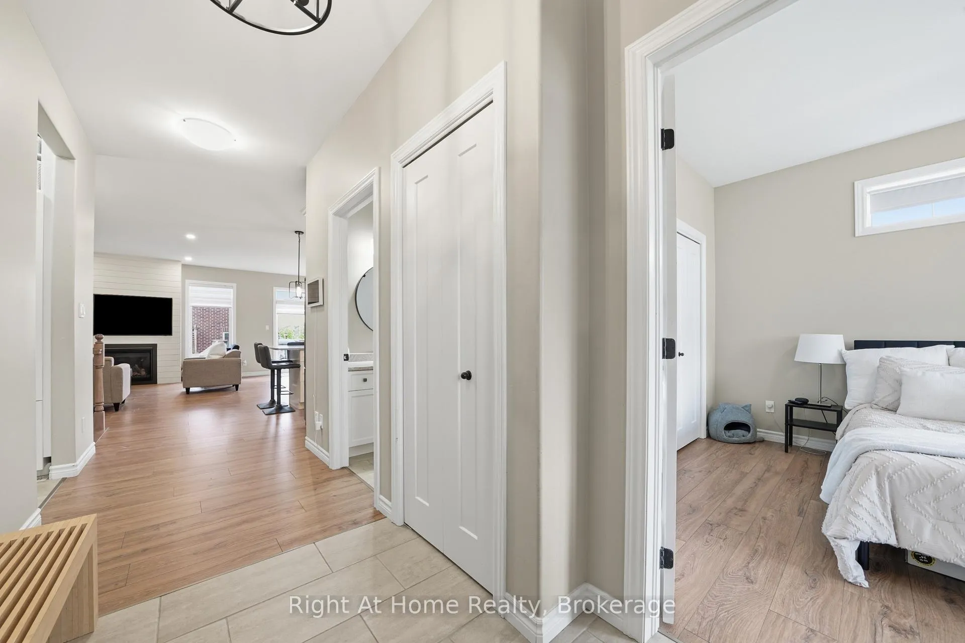 Photo 17 of 27 Redwood Drive, Belleville, Thurlow Ward — HOMEH