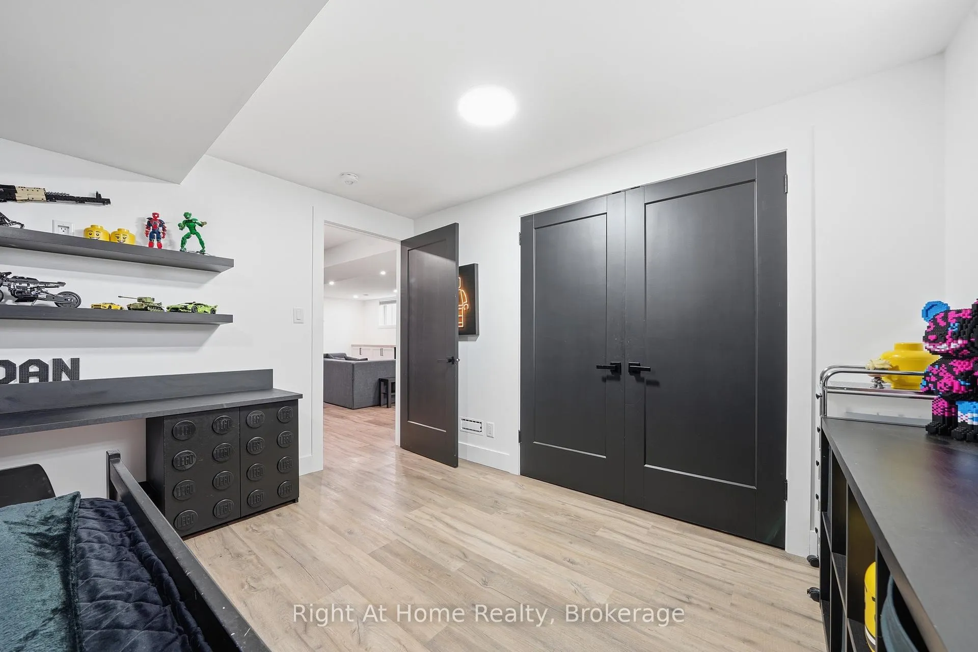 Photo 28 of 27 Redwood Drive, Belleville, Thurlow Ward — HOMEH