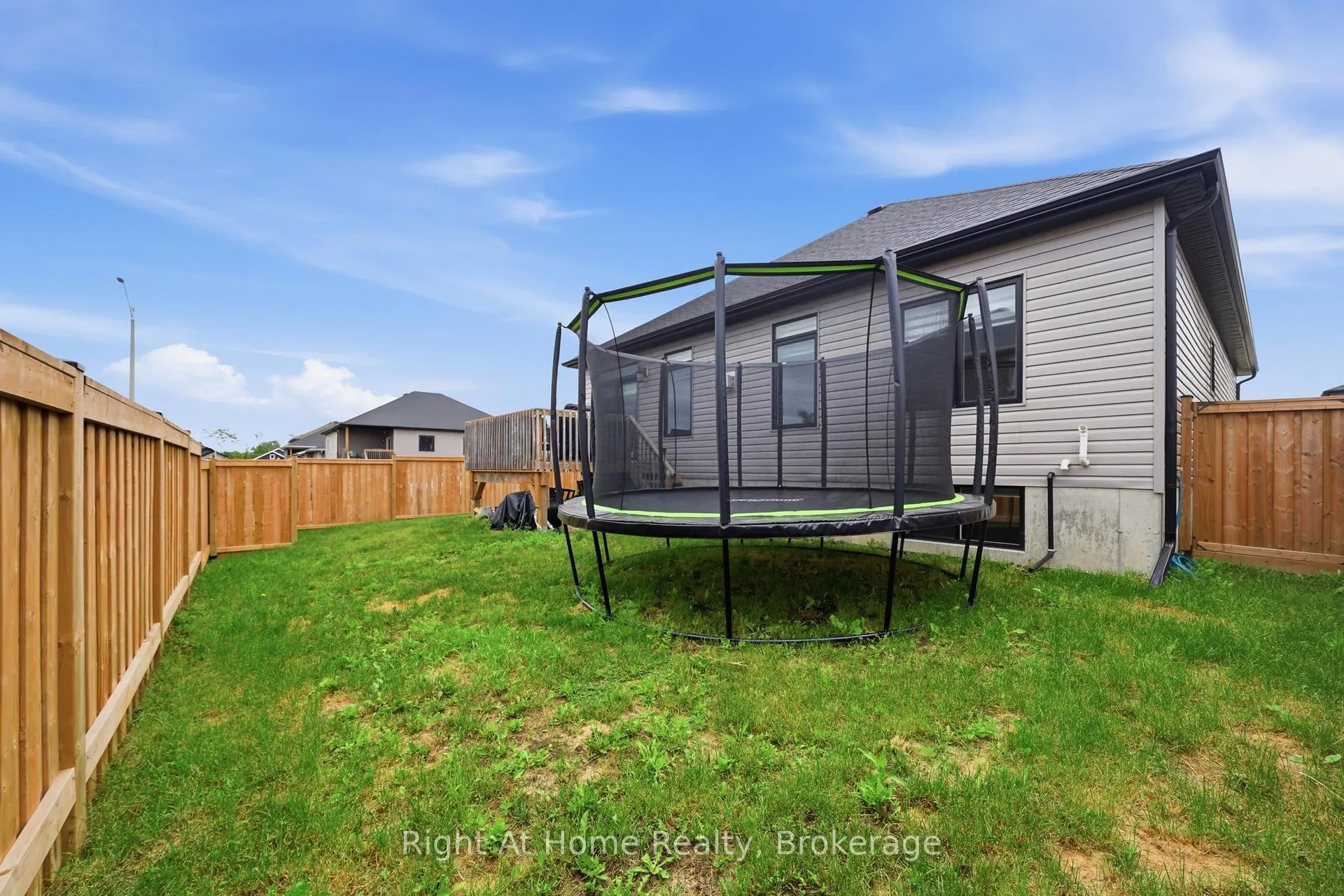 Photo 34 of 27 Redwood Drive, Belleville, Thurlow Ward — HOMEH