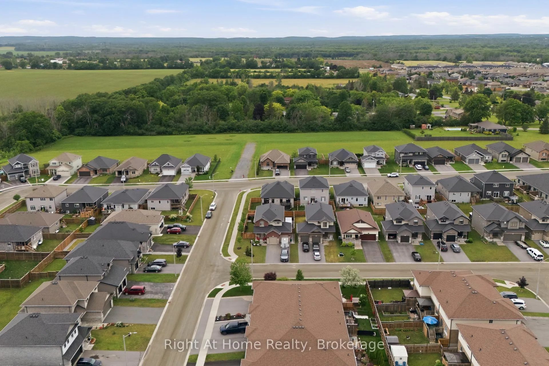Photo 36 of 27 Redwood Drive, Belleville, Thurlow Ward — HOMEH
