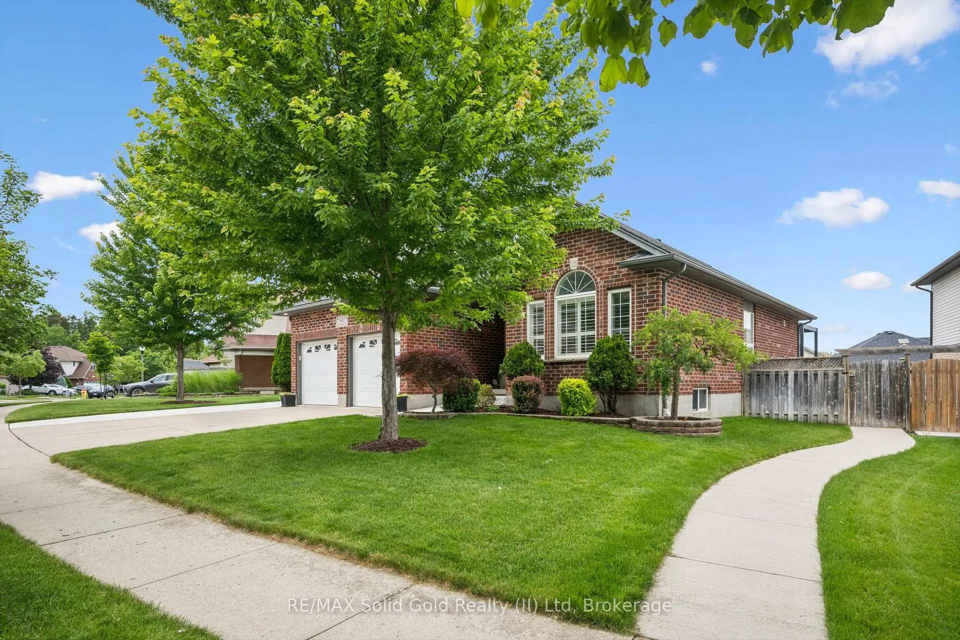 Photo 3 of 542 Rush Meadow Crescent, Kitchener — HOMEH