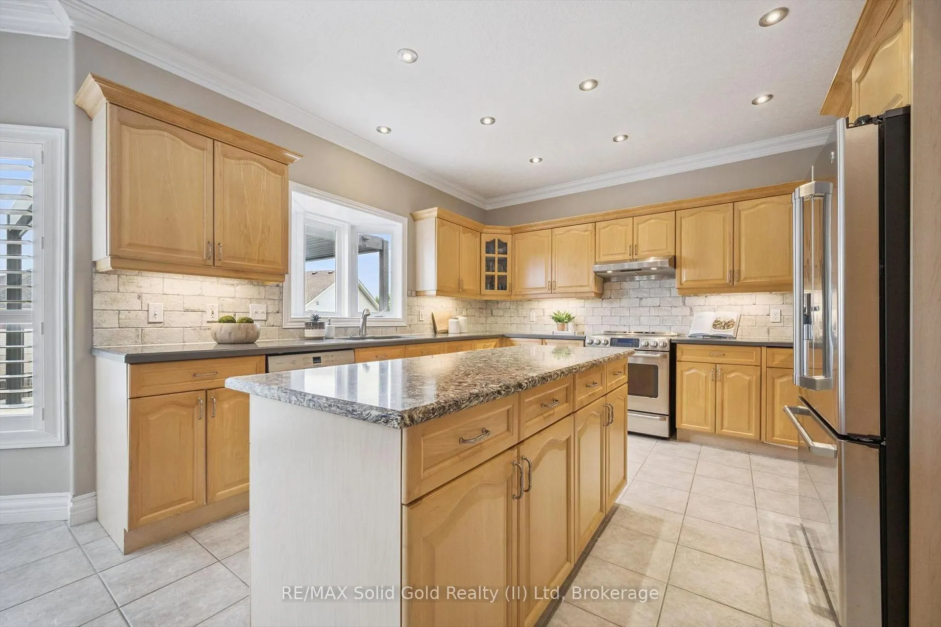 Photo 13 of 542 Rush Meadow Crescent, Kitchener — HOMEH