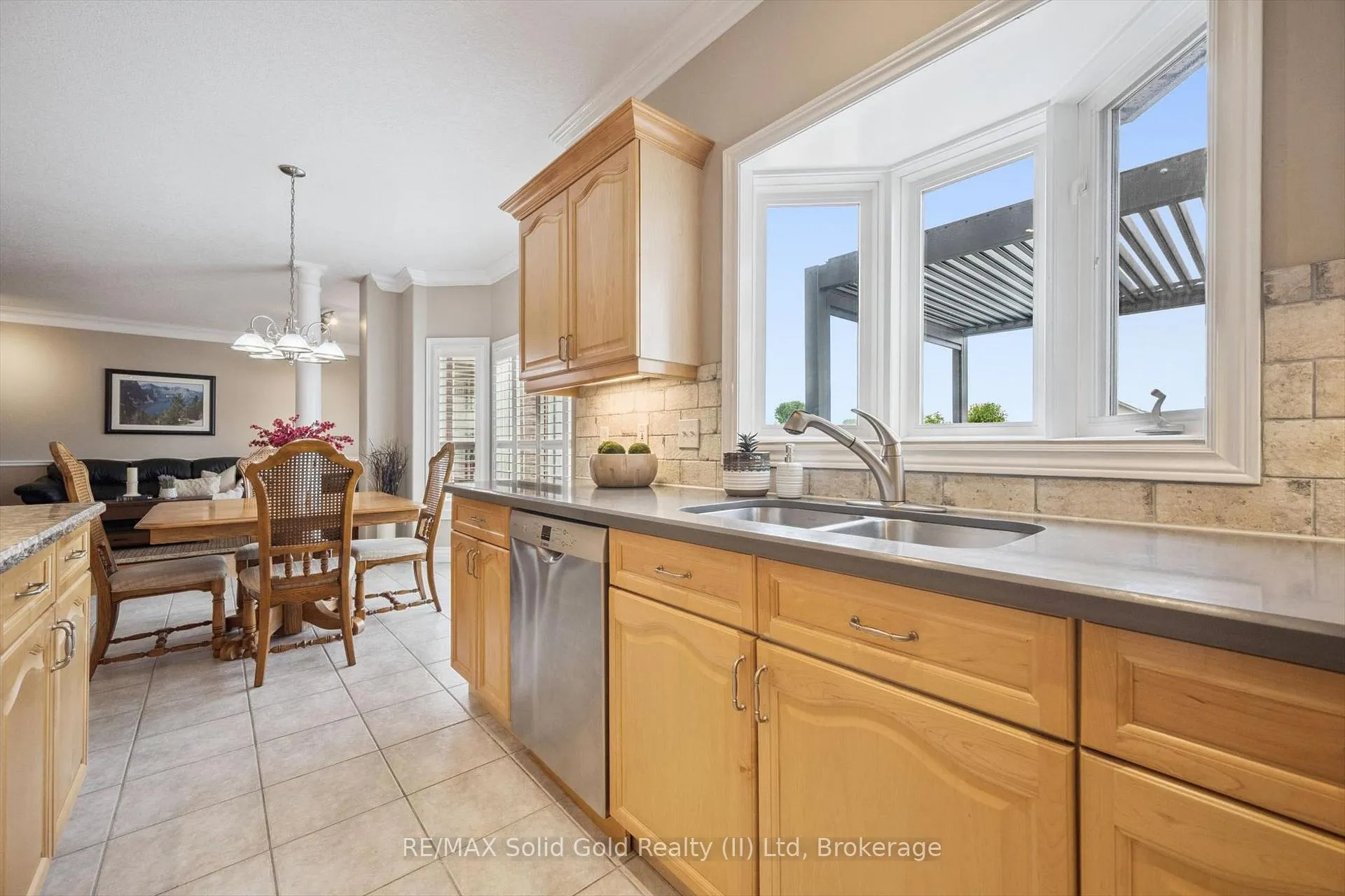Photo 15 of 542 Rush Meadow Crescent, Kitchener — HOMEH