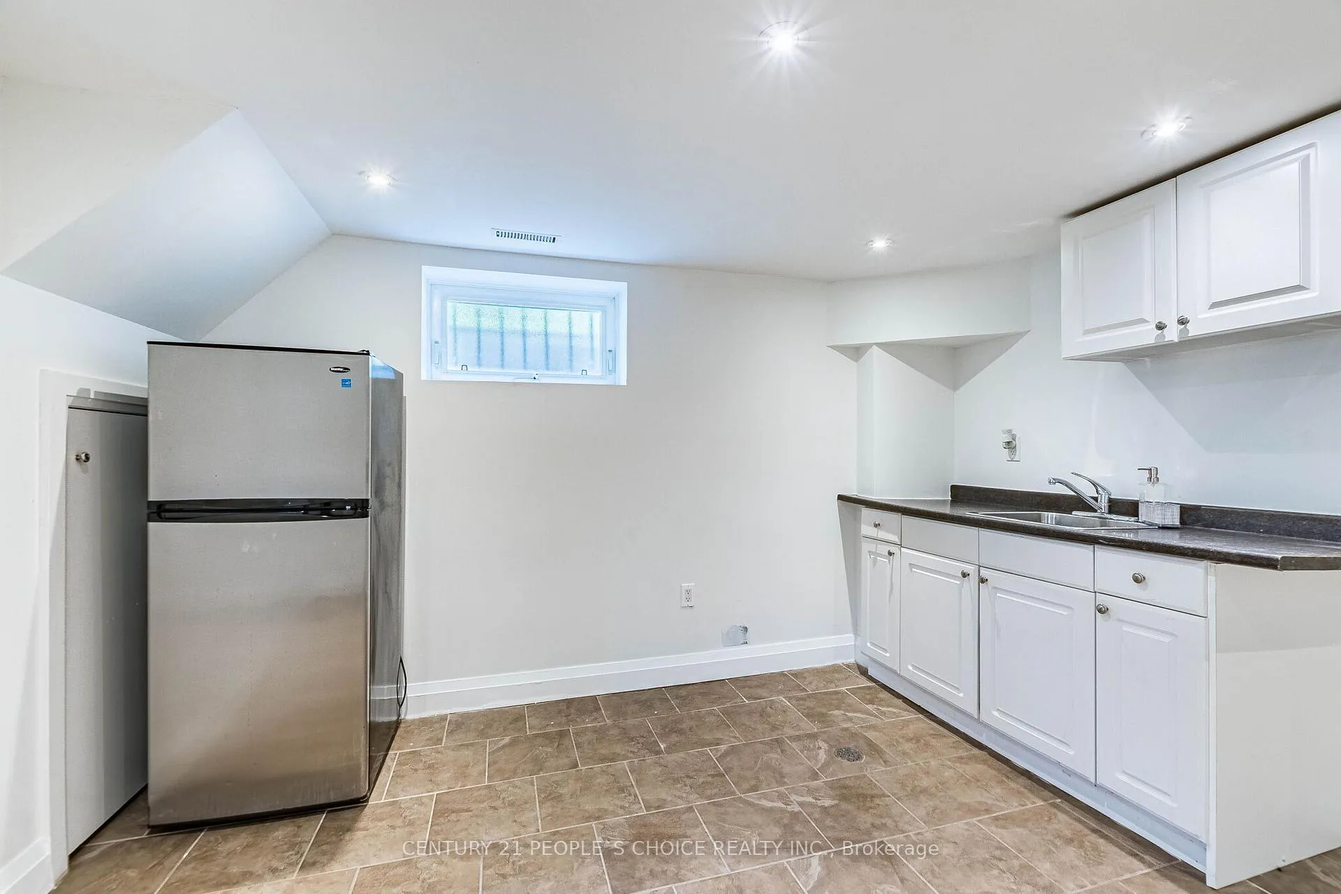 Photo 39 of 39 Meadowland Drive, Brampton, Brampton East — HOMEH