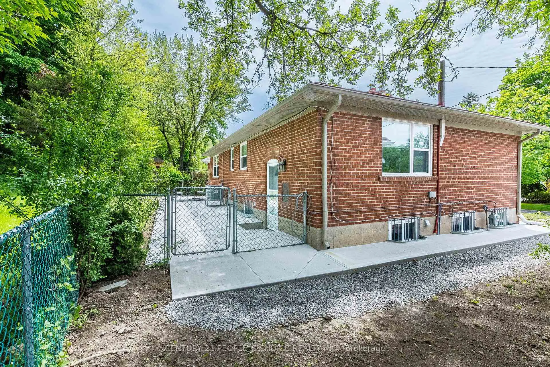 Photo 44 of 39 Meadowland Drive, Brampton, Brampton East — HOMEH