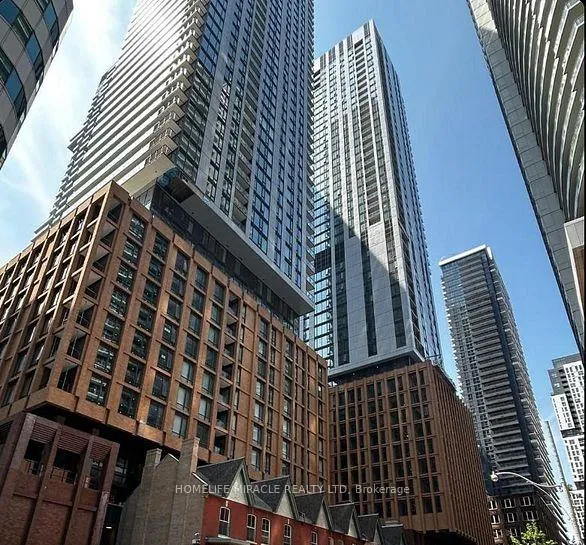 Front of Unit 3325, 28 Widmer Street