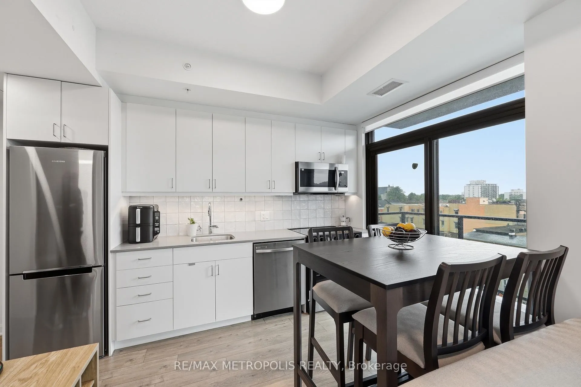 Photo 3 of Unit 709, 223 Princess Street, Kingston, East of Sir John A. Blvd — HOMEH