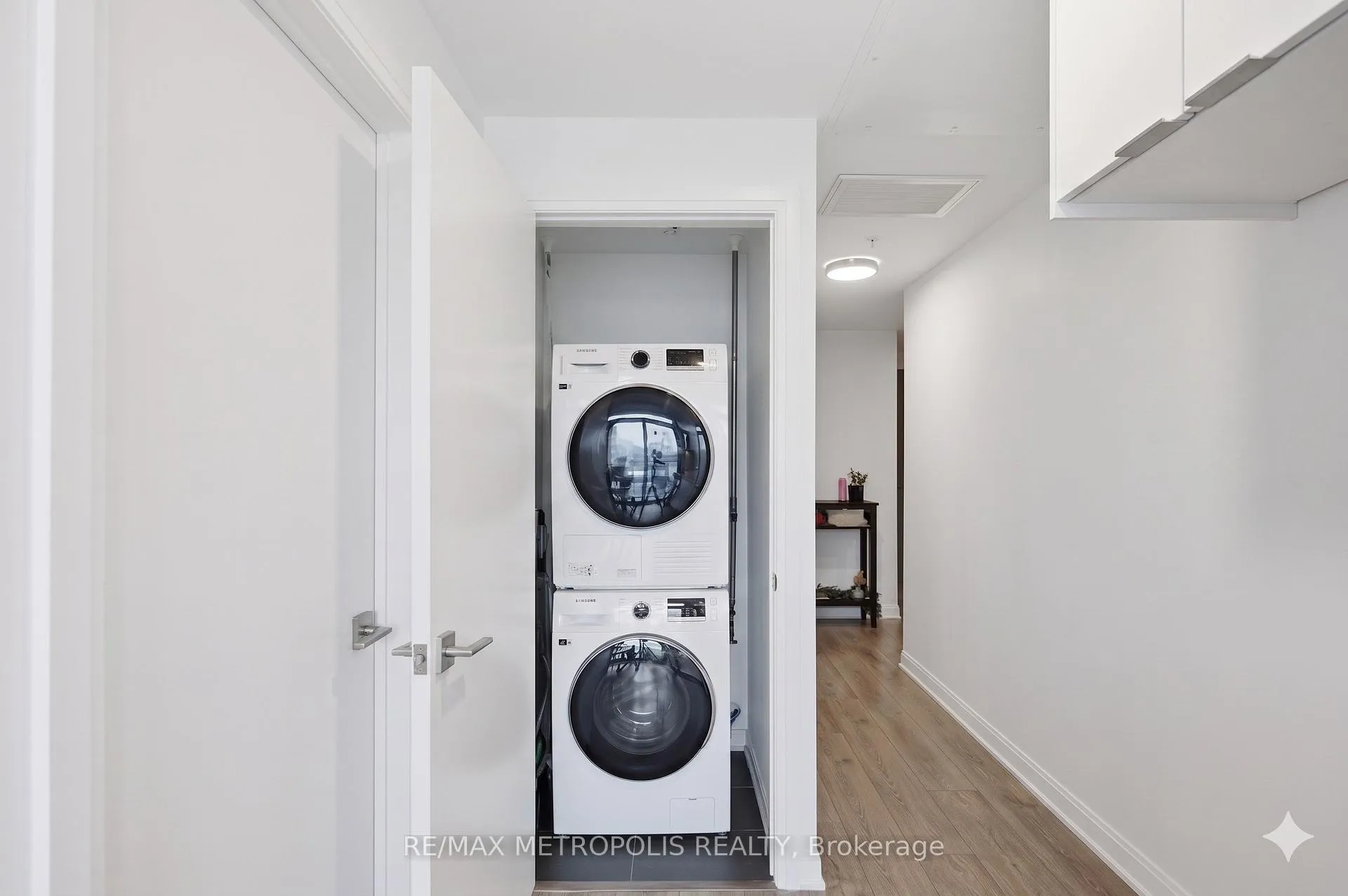 Photo 20 of Unit 709, 223 Princess Street, Kingston, East of Sir John A. Blvd — HOMEH