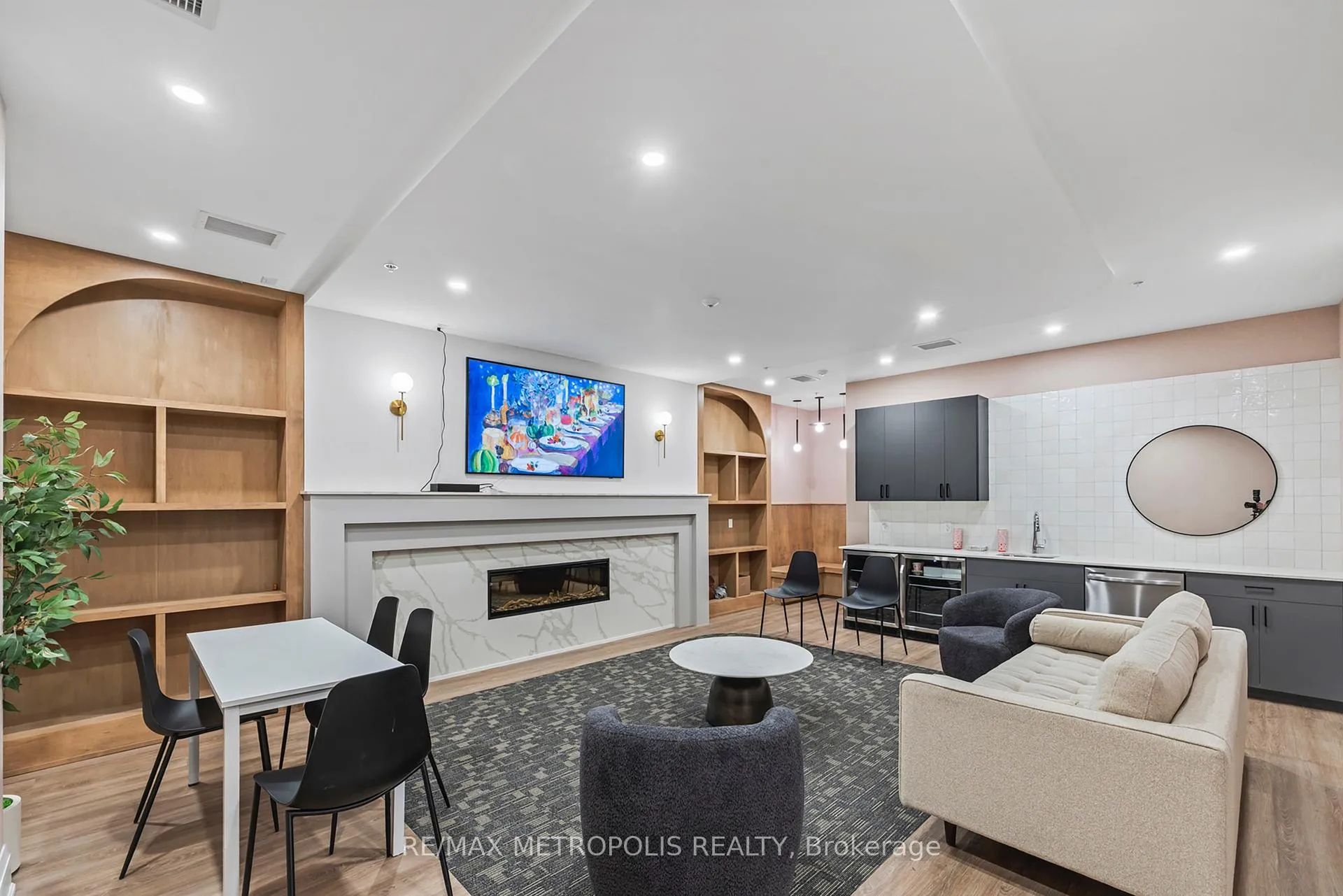 Photo 21 of Unit 709, 223 Princess Street, Kingston, East of Sir John A. Blvd — HOMEH