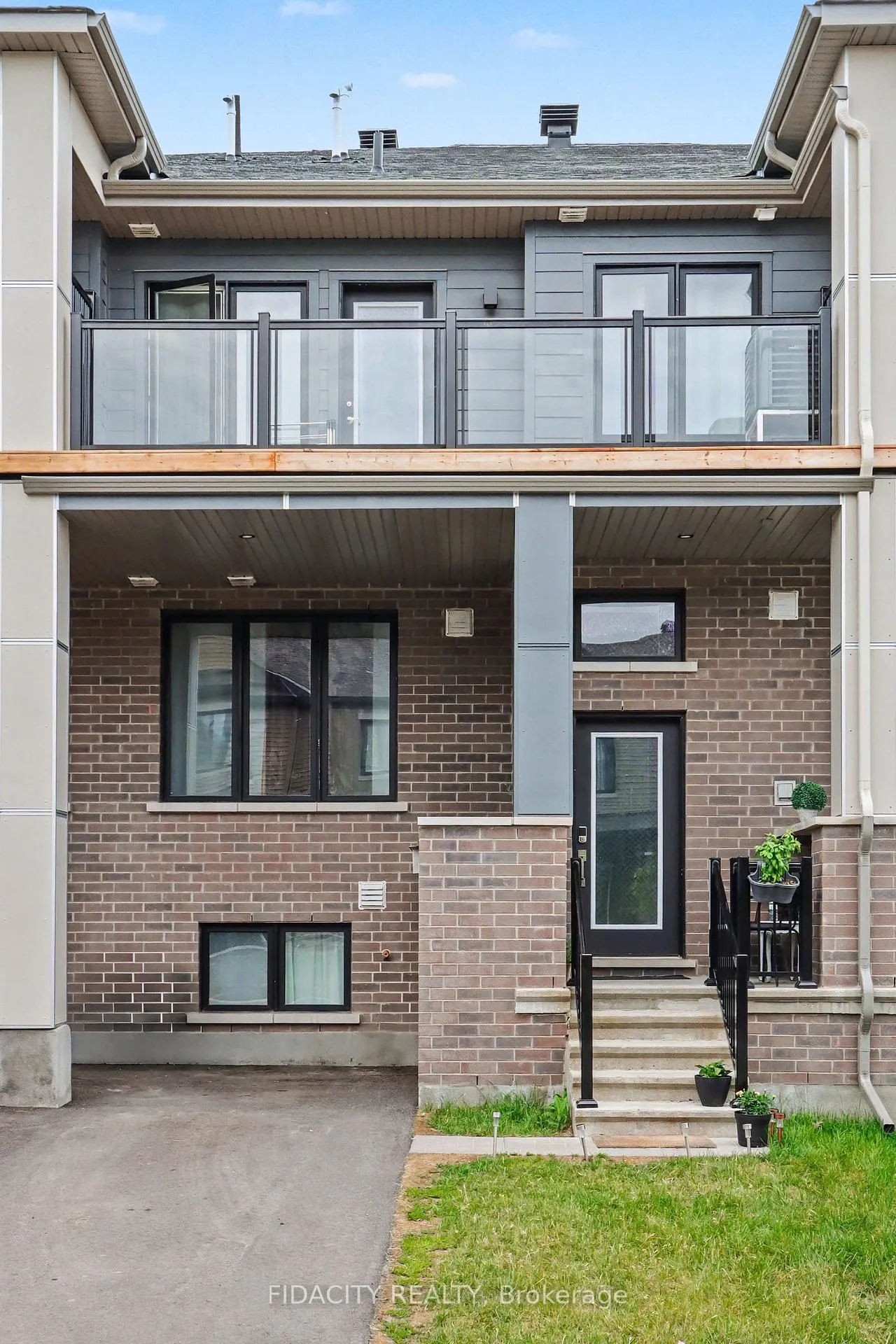 Photo 2 of 205 Beebalm Crescent, Ottawa, Barrhaven - Half Moon Bay — HOMEH