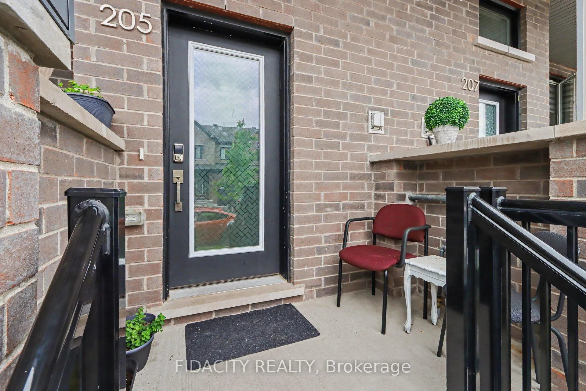 Photo 3 of 205 Beebalm Crescent, Ottawa, Barrhaven - Half Moon Bay — HOMEH